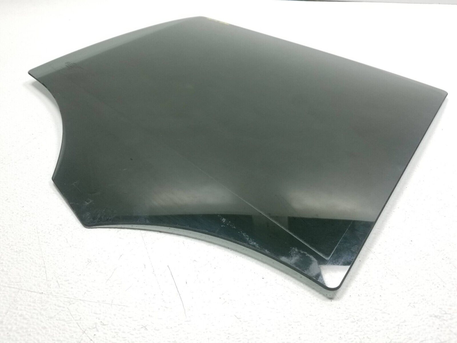 2006-2011 Mercedes ML500 Right Passenger Side Rear Door Window Glass Replacement - OEM Quality for Smooth Operation & Perfect Fit - Ideal for Car Repair & Restoration Projects