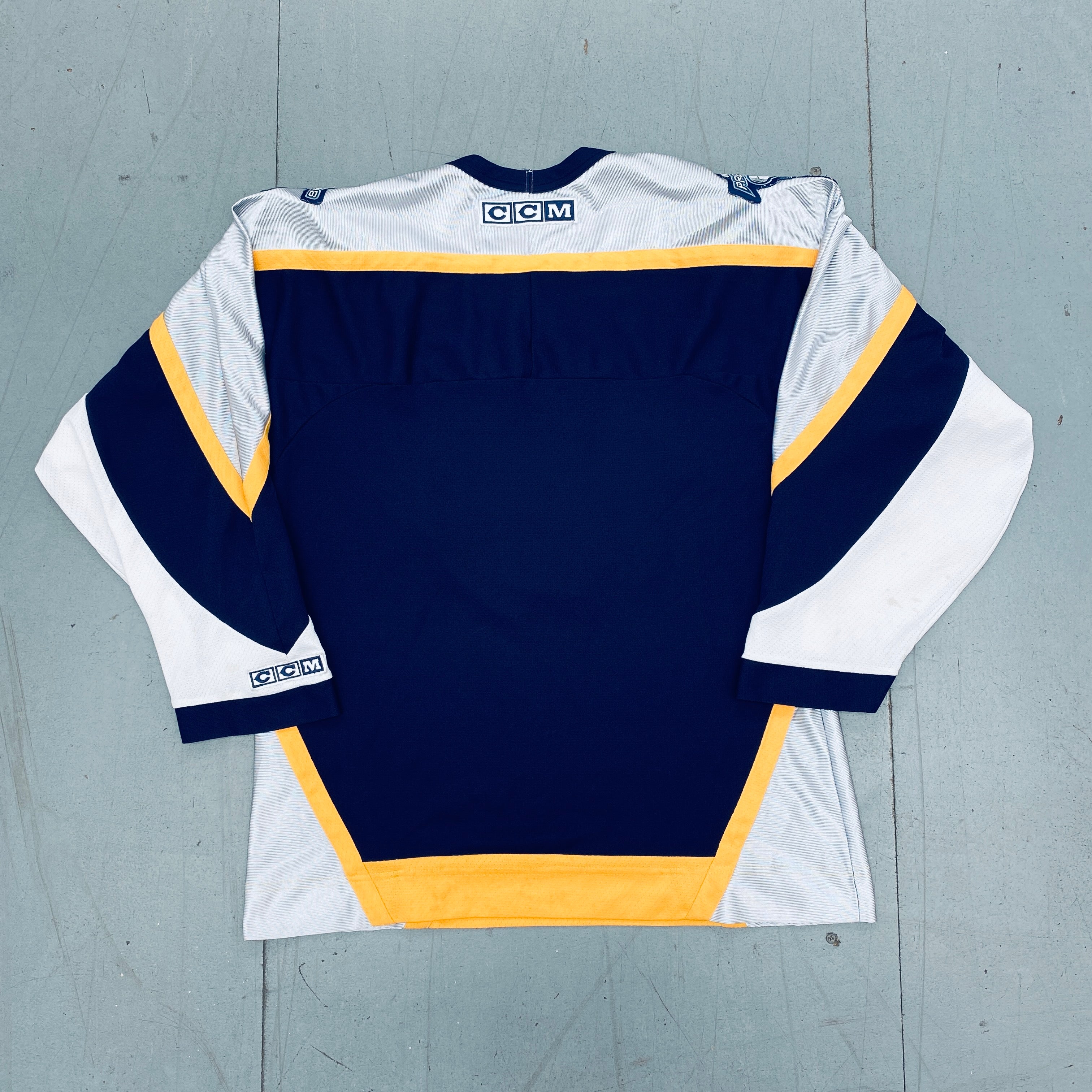 2001 CCM Nashville Predators Hockey Jersey (Size M) – Authentic NHL Replica for Fans & Collectors – Perfect for Games, Events & Memorabilia Display