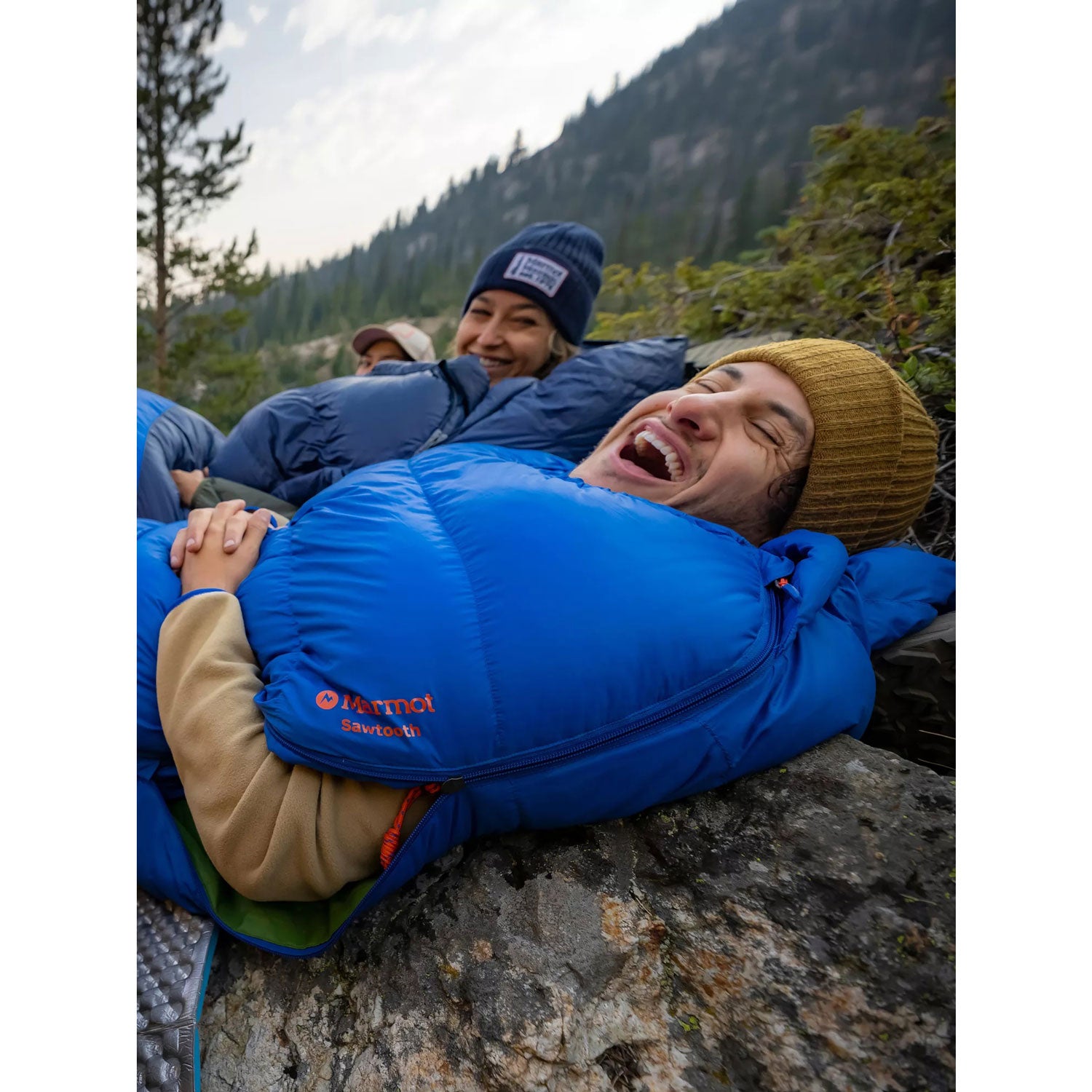 Marmot Sawtooth 15 Degree Down Sleeping Bag - Lightweight & Water-Resistant for Backpacking, Camping & Hiking - Perfect for Cold Weather Adventures