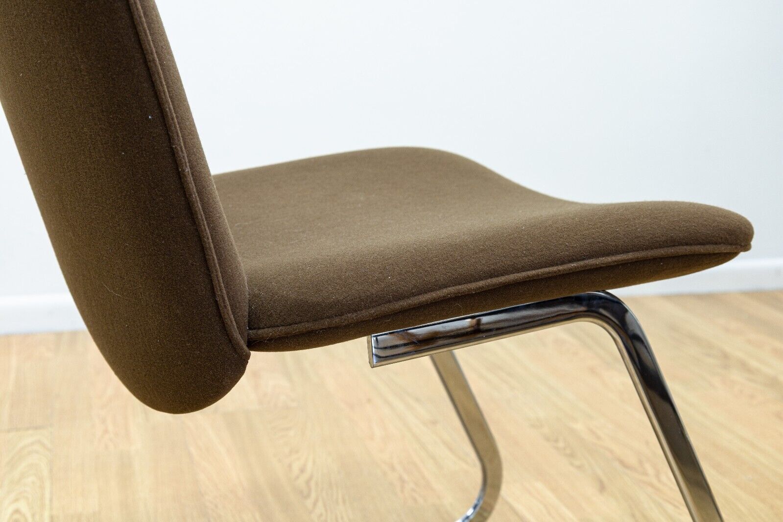 Set of 6 Mid-Century Modern RH 320 Dining Chairs by Robert Haussmann for De Sede - Brown Mohair Upholstery & Chrome Frame - Perfect for Dining Room, Kitchen or Office Conference Table
