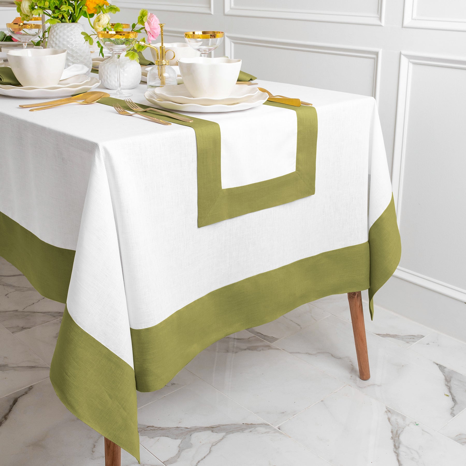 Stylish Contempo Tablecloth - Waterproof & Wrinkle-Free - Perfect for Dining, Parties & Home Decor