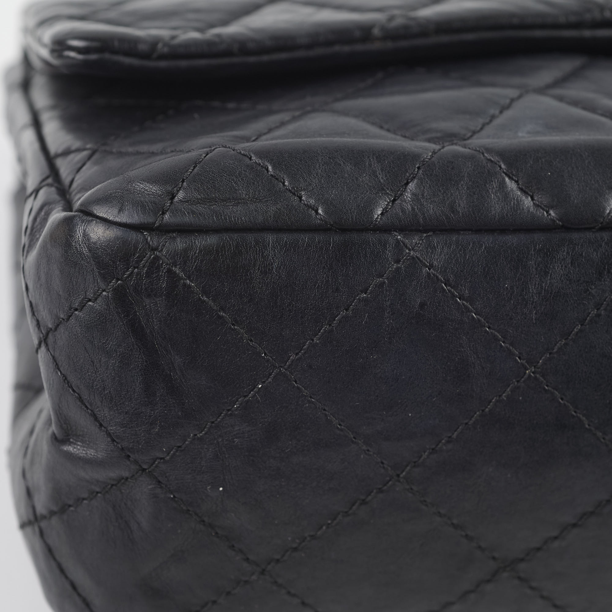 Chanel Reissue 227 Quilted Flap Bag in Black - Luxury Handbag for Women, Perfect for Evening Events & Special Occasions