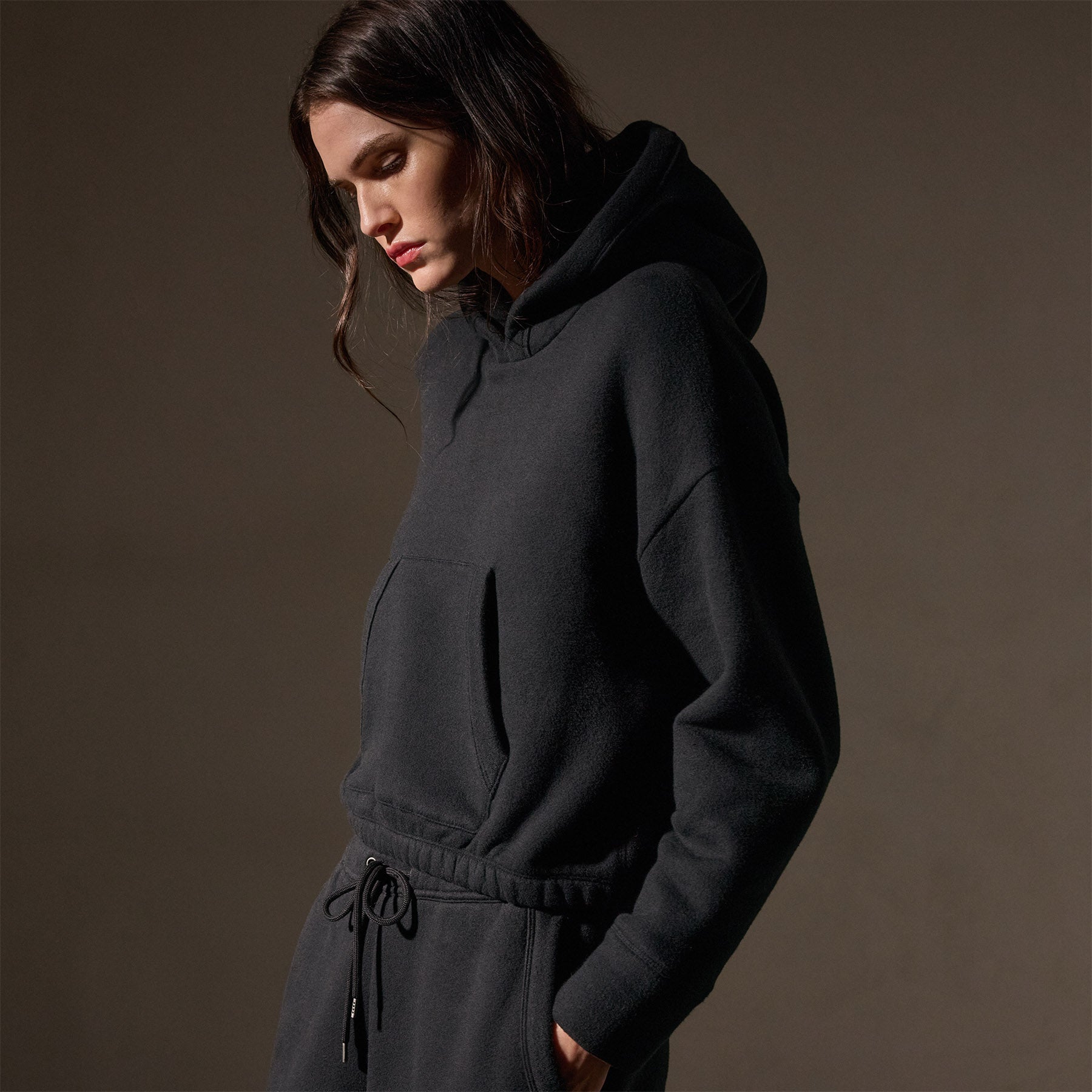 Cozy Hooded Sweatshirt for Women & Men - Soft Fleece Pullover with Pocket - Perfect for Casual Wear, Lounge & Outdoor Activities - Black