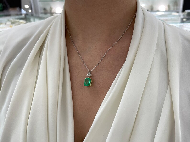 5.72tcw 18K Gold Colombian Emerald & Trillion Cut Diamond Accent Statement Necklace - Elegant Jewelry for Weddings, Parties & Special Occasions