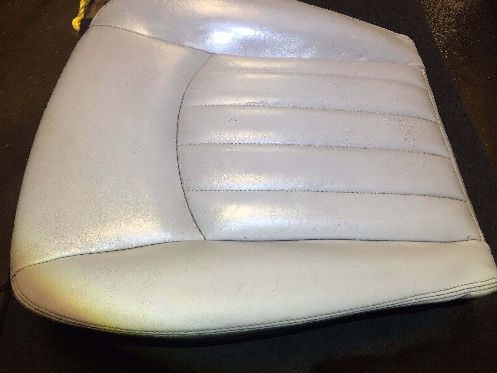 2002-2008 Jaguar X-Type Front Passenger Right Seat Lower Cushion Replacement - OEM Quality Fit for Daily Commuting & Road Trips