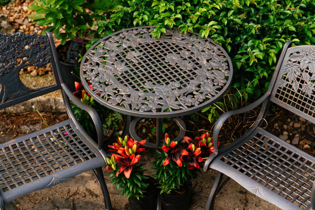 Rustic Outdoor Wildflower Coffee Table - Handcrafted Wooden Garden Table for Patio, Deck & Backyard - Perfect for Picnics, BBQs & Outdoor Gatherings