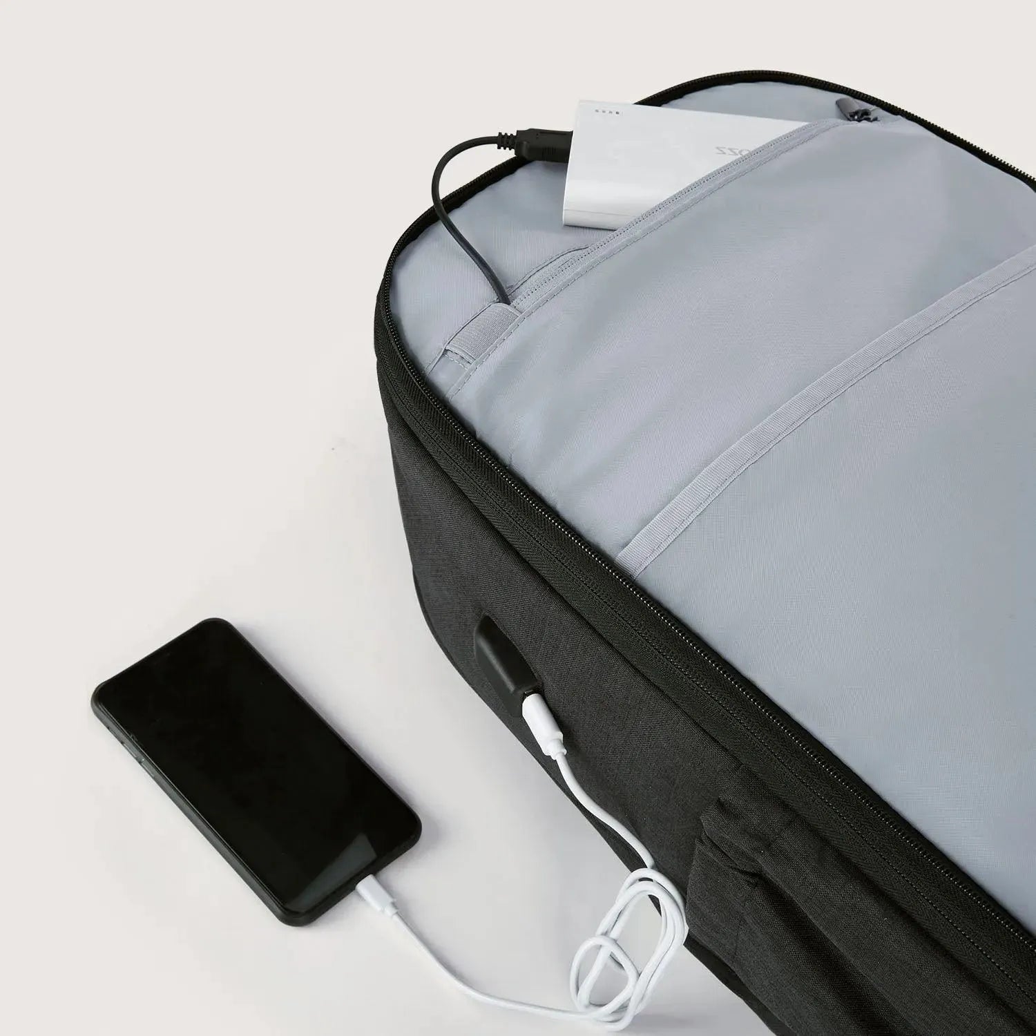 Bonchemin 15.6 Inch Laptop Backpack for Men & Women - Waterproof Travel Backpack with USB Charging Port - Perfect for Business, College, Commuting & Airplane Carry-On