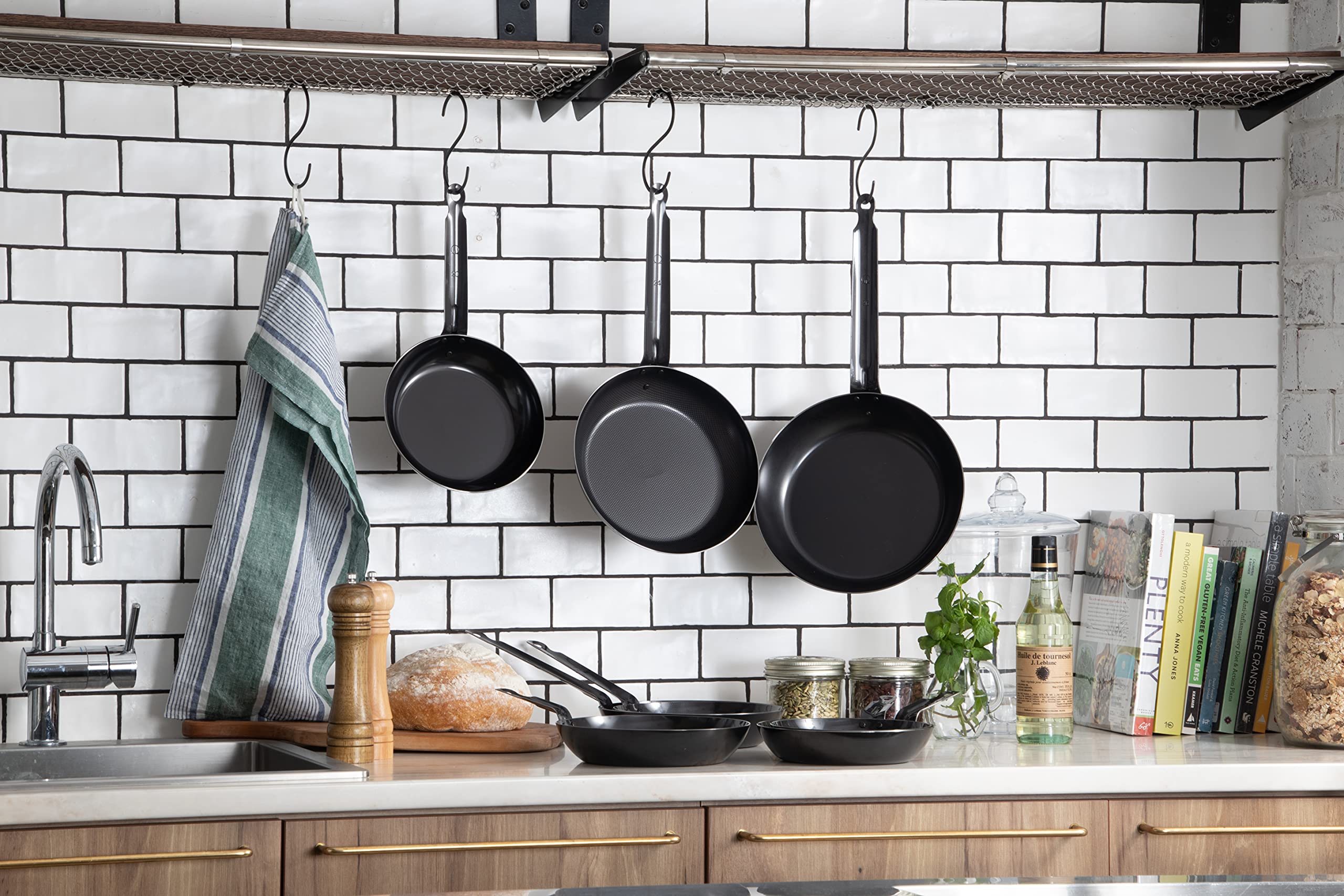 Endoshoji TKG Premium Iron Frying Pan - 7.2 Inch (18 cm) Non-Stick Skillet with 6.6 Inch Handle - Perfect for Searing, Frying & Cooking Steak, Eggs & Pancakes - Ideal for Home Kitchen & Outdoor Camping