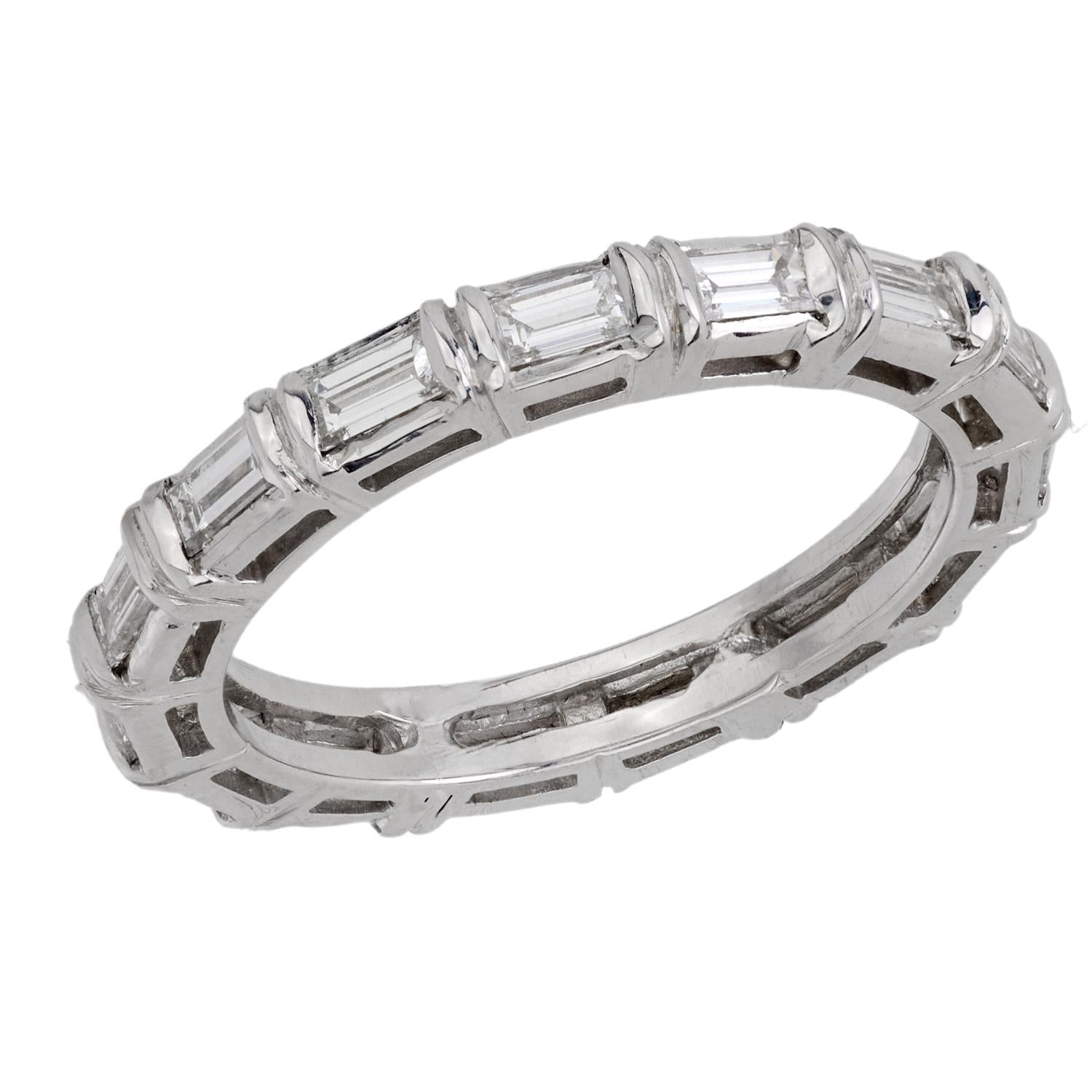 18k Gold Diamond Eternity Wedding Band for Women - Luxury Stackable Ring for Anniversary, Engagement & Bridal Jewelry Gift (Perfect for Special Occasions & Everyday Elegance)