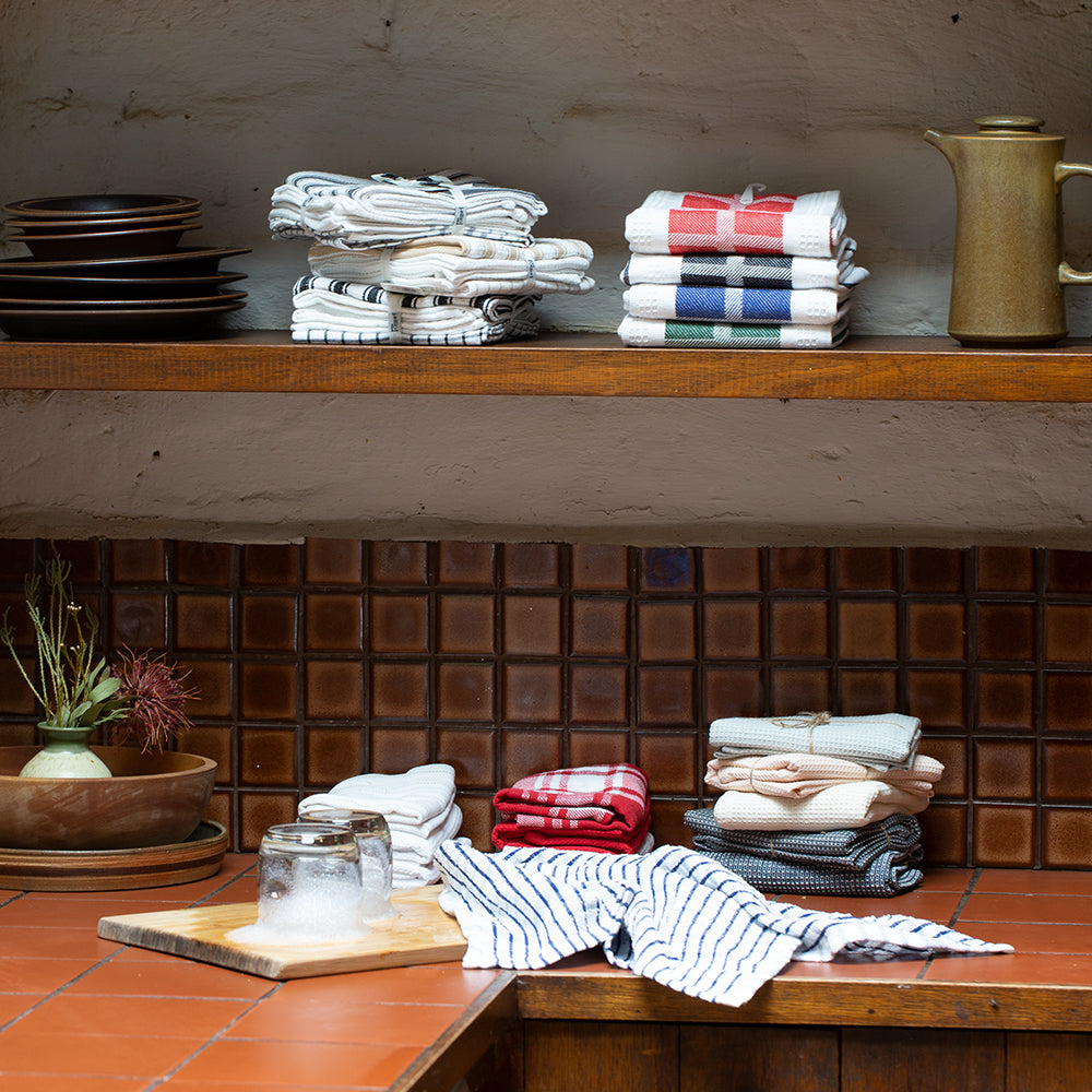 Elly 2 Pack Premium Cotton Tea Towels 45x65cm - Absorbent Kitchen Towels for Drying Dishes, Cleaning & Decor (Red) - Perfect for Home, Restaurant & Gift Use