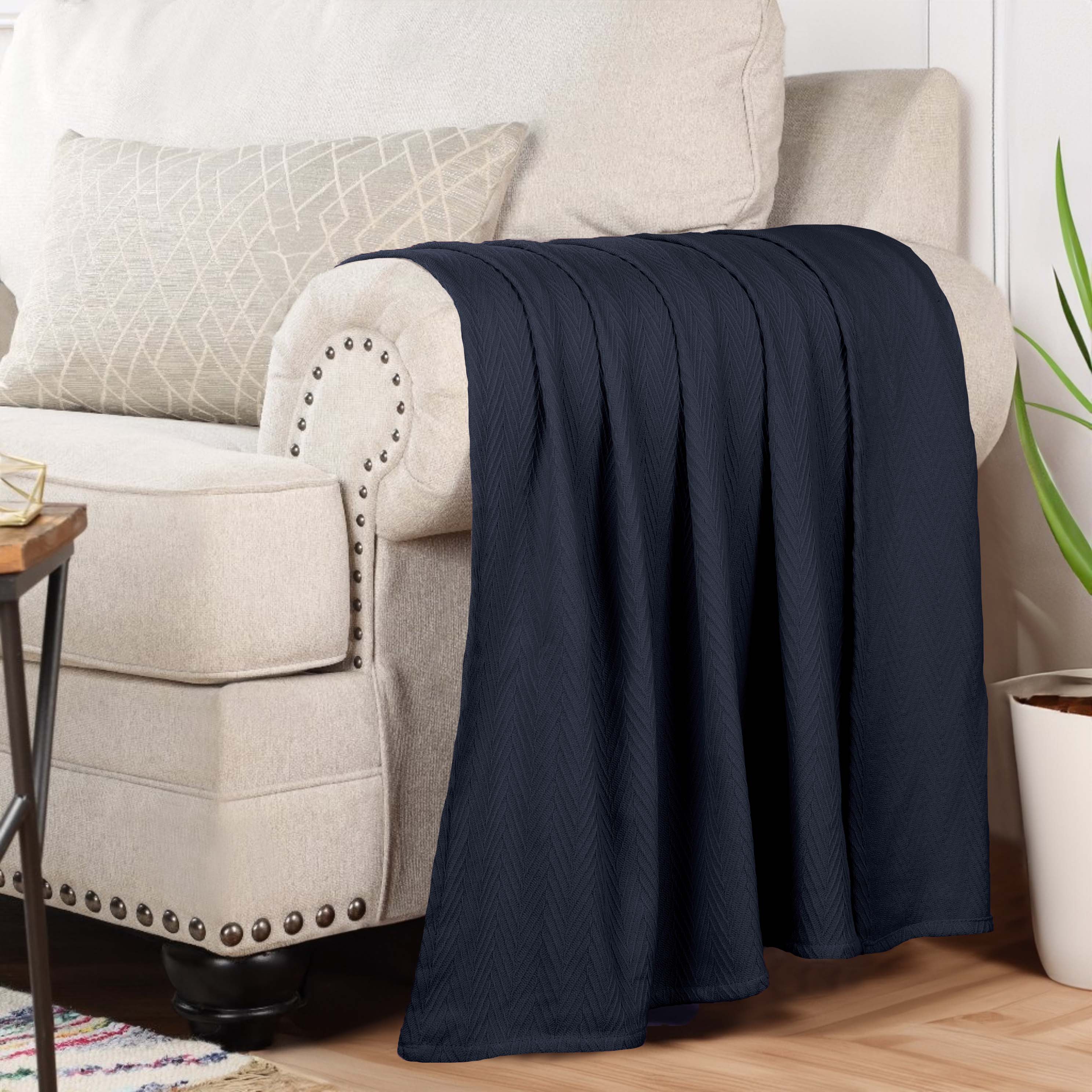 Soft All-Season Chevron Cotton Bed Blanket & Sofa Throw - Cozy Home Decor for Living Room, Bedroom, and Travel