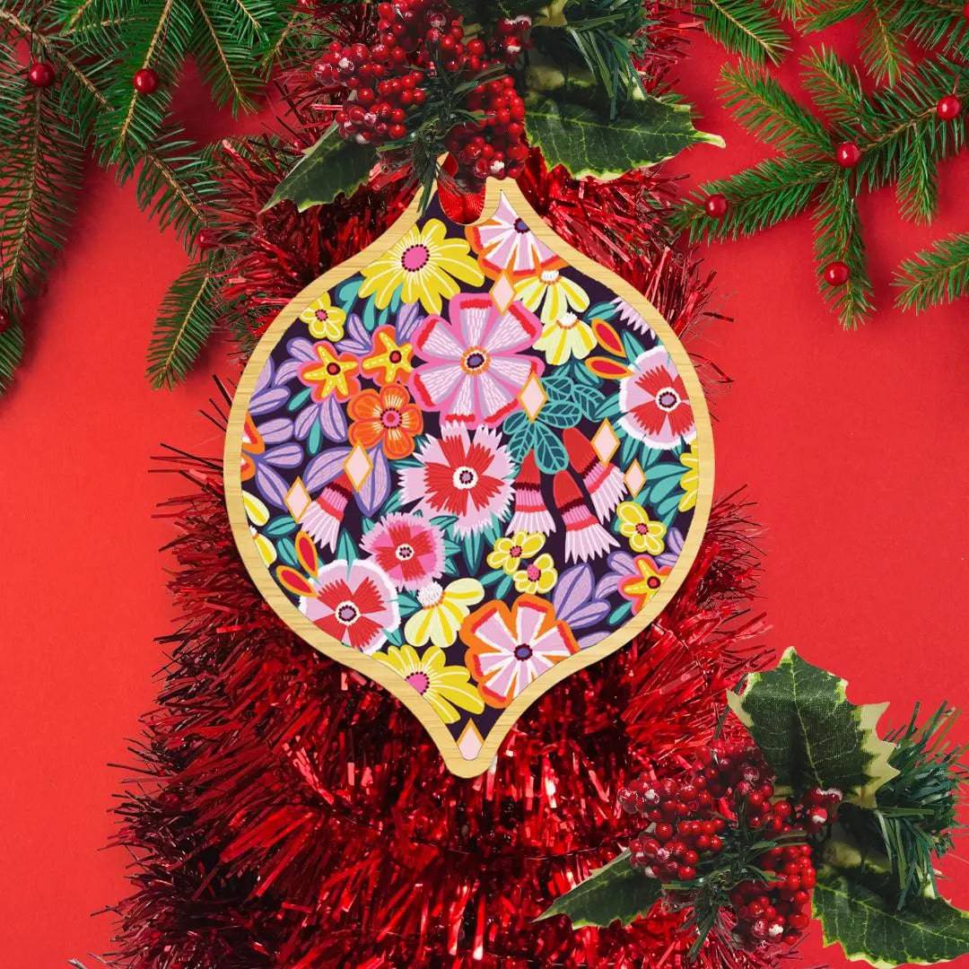 Christmas Greeting Card with Wooden Ornament - Floral Holiday Decor for Tree, Gift, and Festive Home Decoration