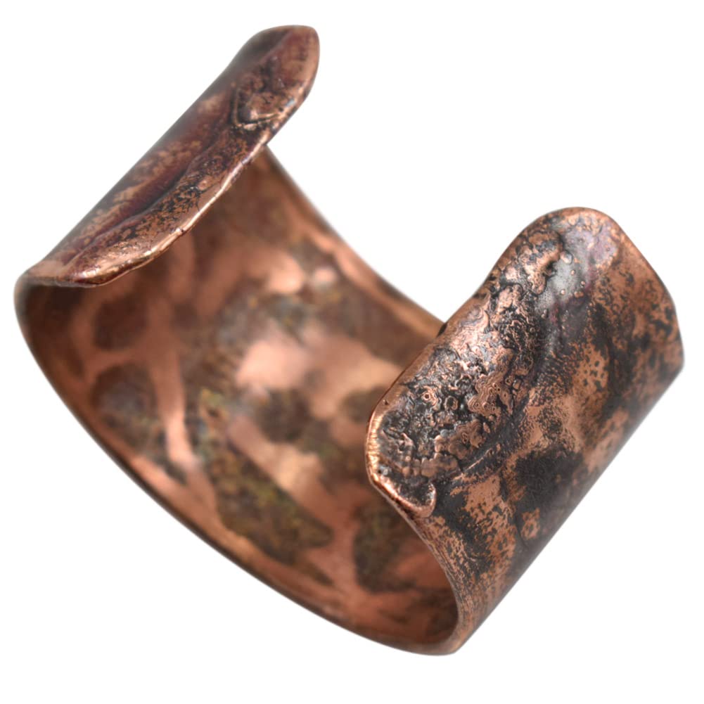 Handcrafted Rustic Copper Cuff Bracelet with Raven Moon Design – Perfect for Boho Style & Nature-Inspired Outfits