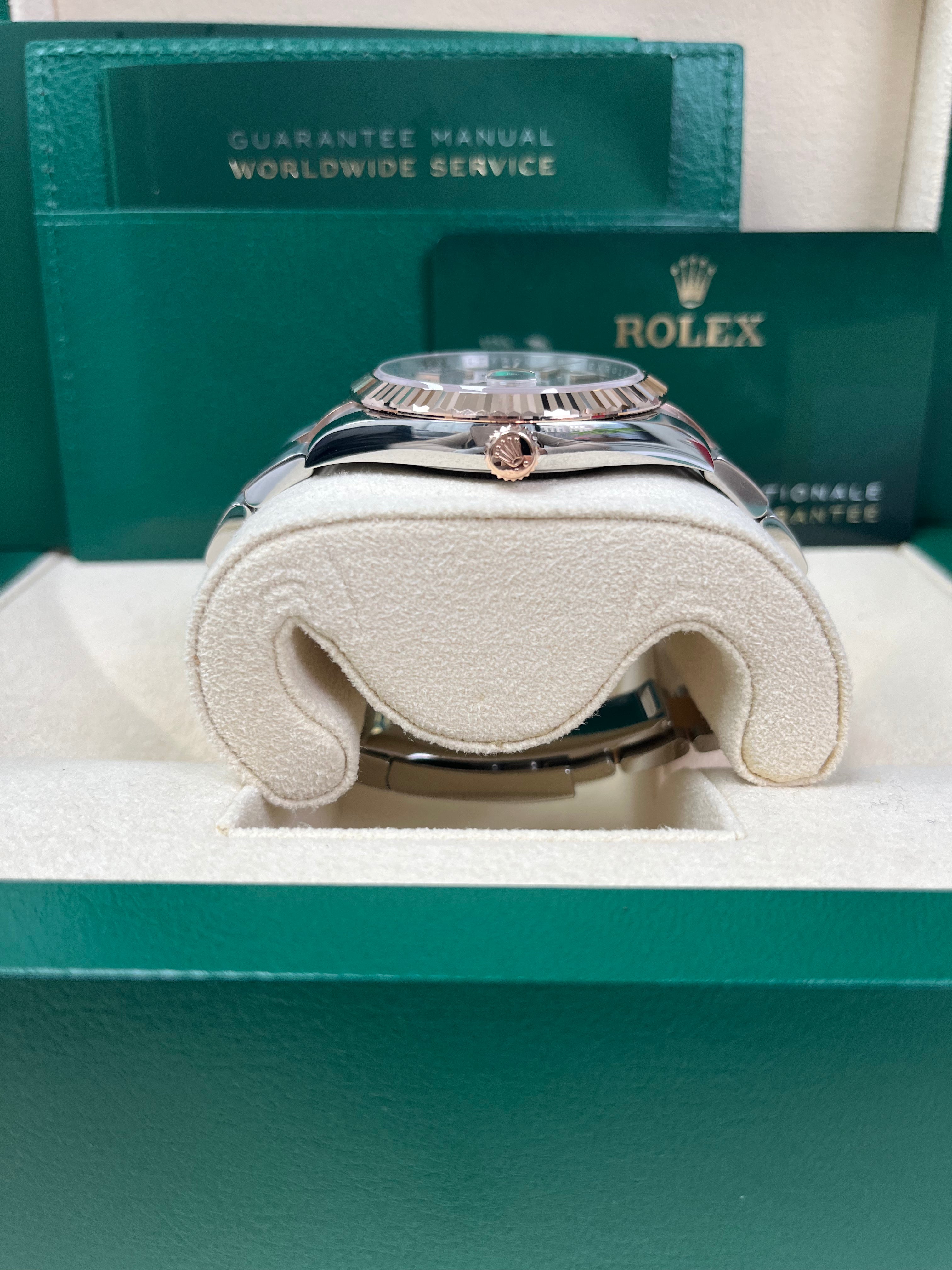 Rolex Datejust 41 Watch - Steel & Everose Gold, Fluted Bezel, Sundust Dial, Oyster Bracelet | Luxury Men's Watch for Business, Formal & Special Occasions