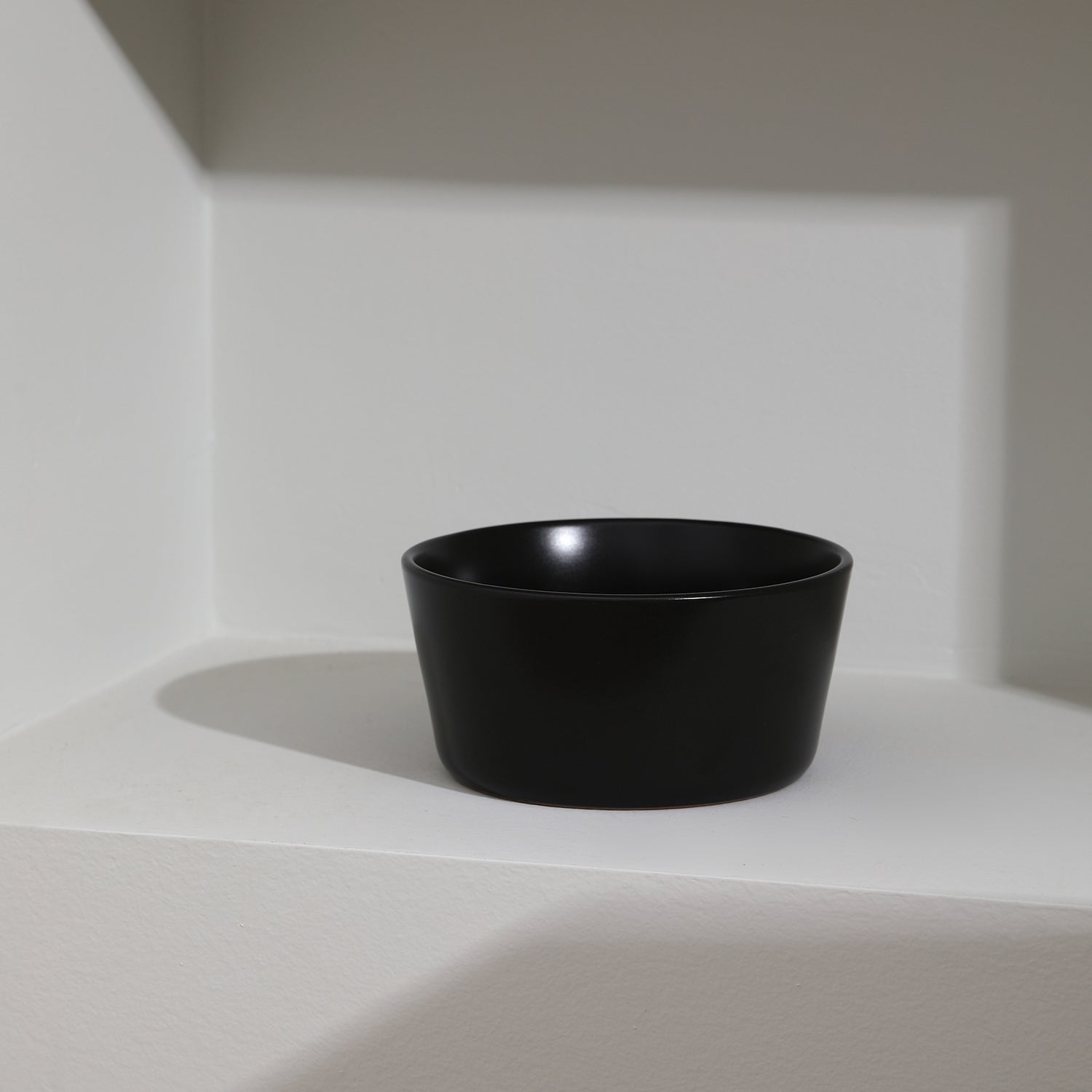 Premium Celina Stoneware Bowl - 16oz Black Ceramic Serving Bowl for Soup, Salad, Pasta | Microwave & Dishwasher Safe | Elegant Dining & Entertaining