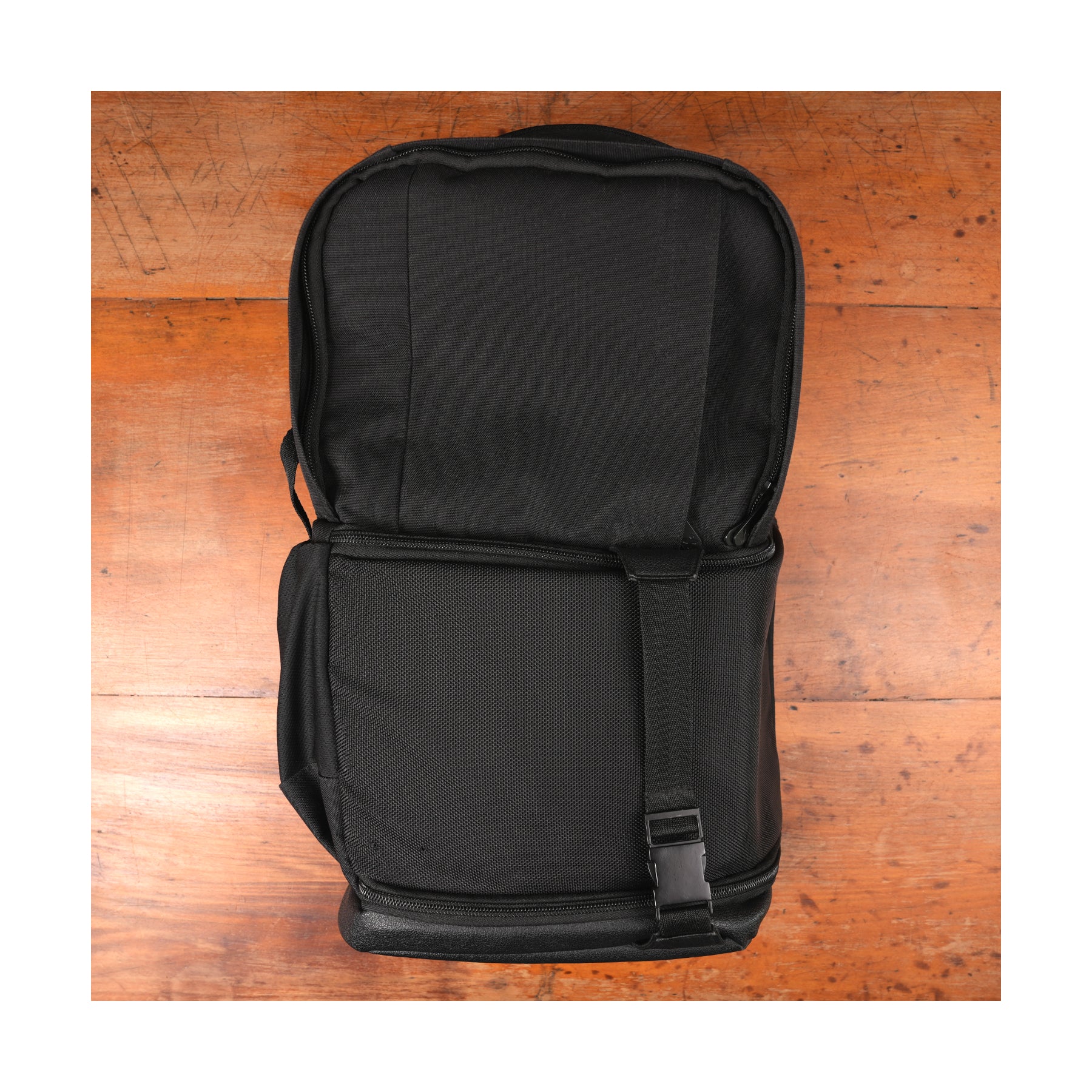 Stylish Black Backpack with Multiple Compartments - Durable & Spacious for School, Travel & Work | Second Hand Eco-Friendly Choice
