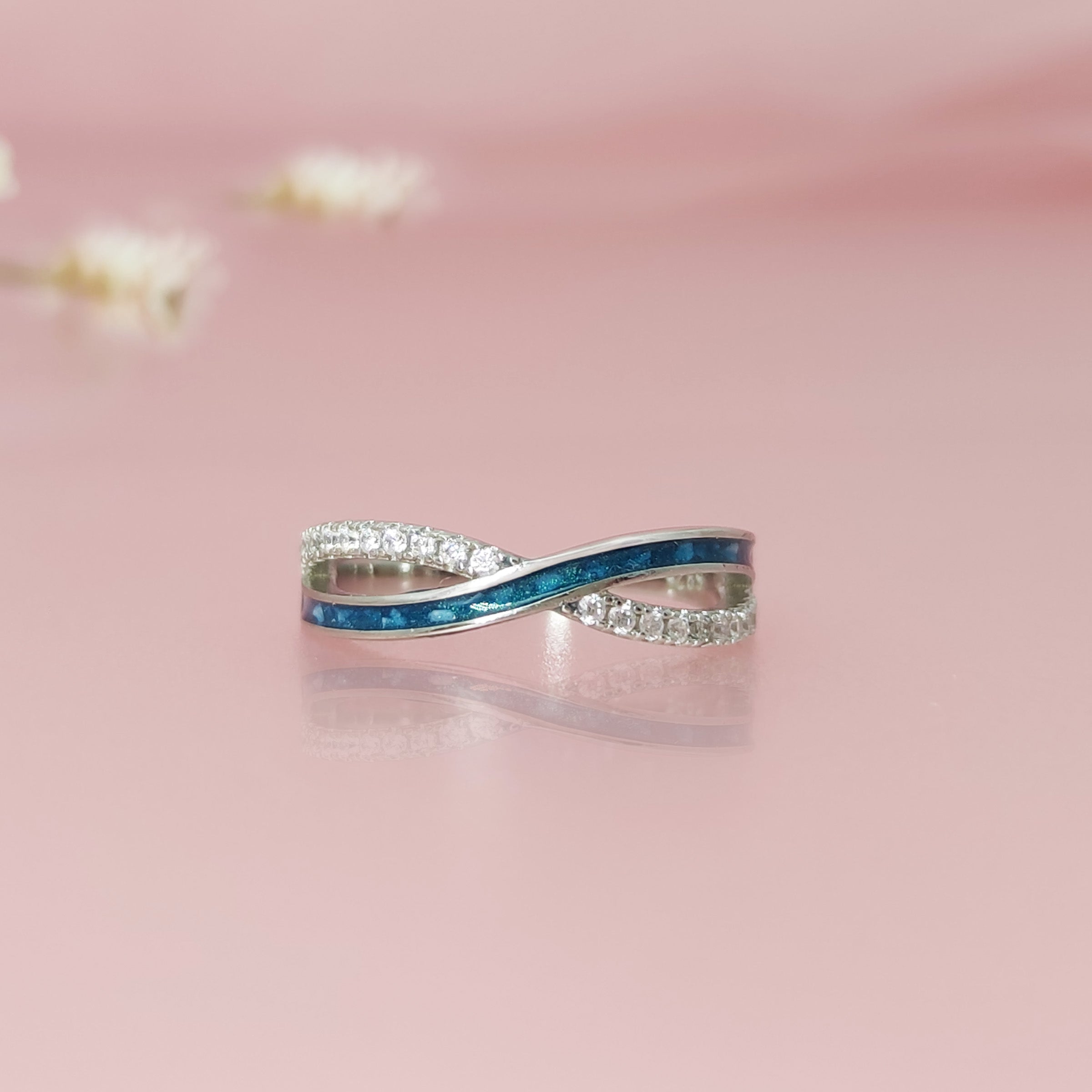 Love Bond Ashes Ring - Memorial Jewelry for Loved Ones - Perfect for Remembrance, Keepsake & Sympathy Gifts