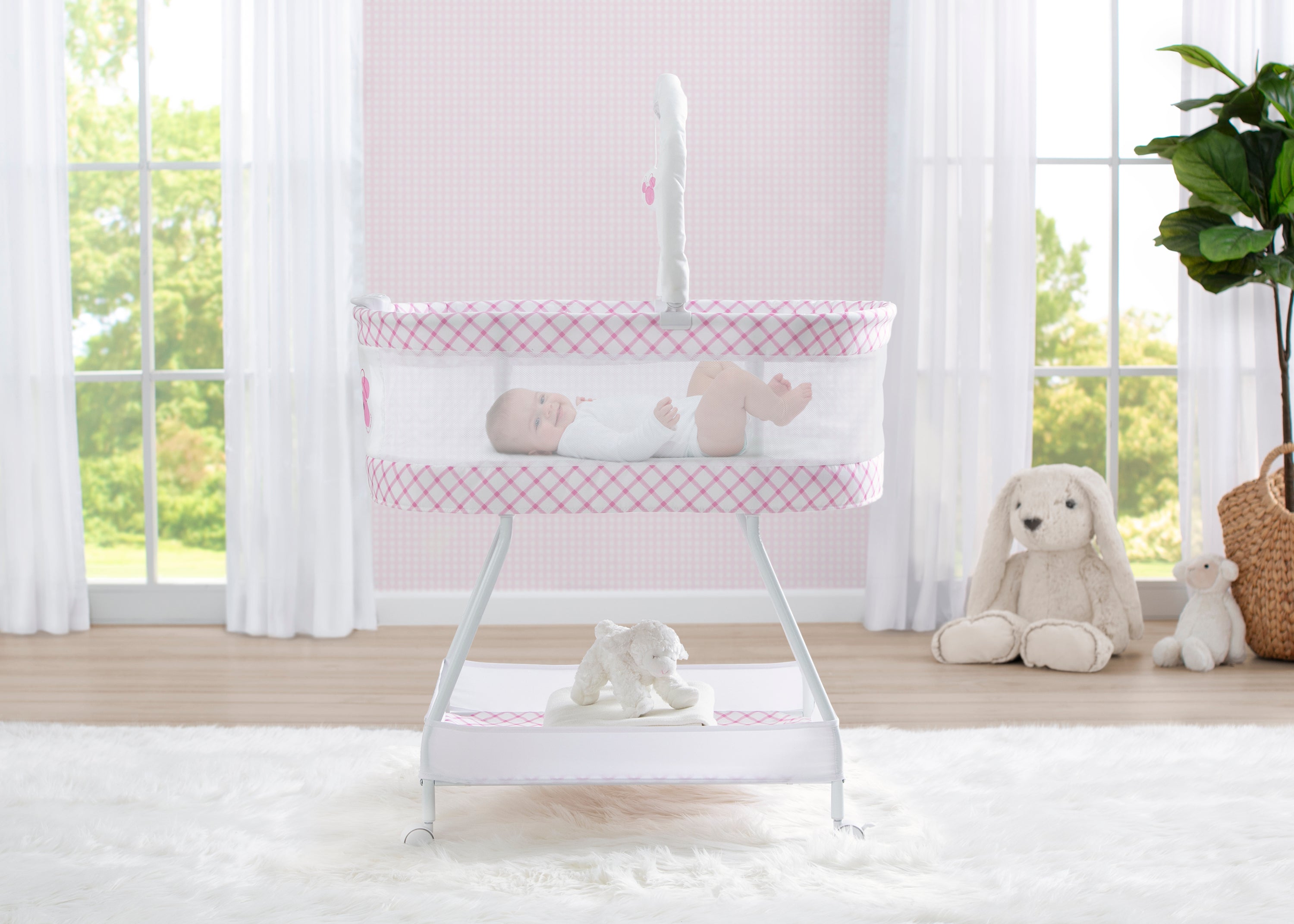 Minnie Mouse Sweet Dreams Bassinet for Baby Girls - Disney Nursery Crib with Canopy & Storage - Perfect for Newborns & Infants - Ideal for Bedrooms, Daycare & Travel