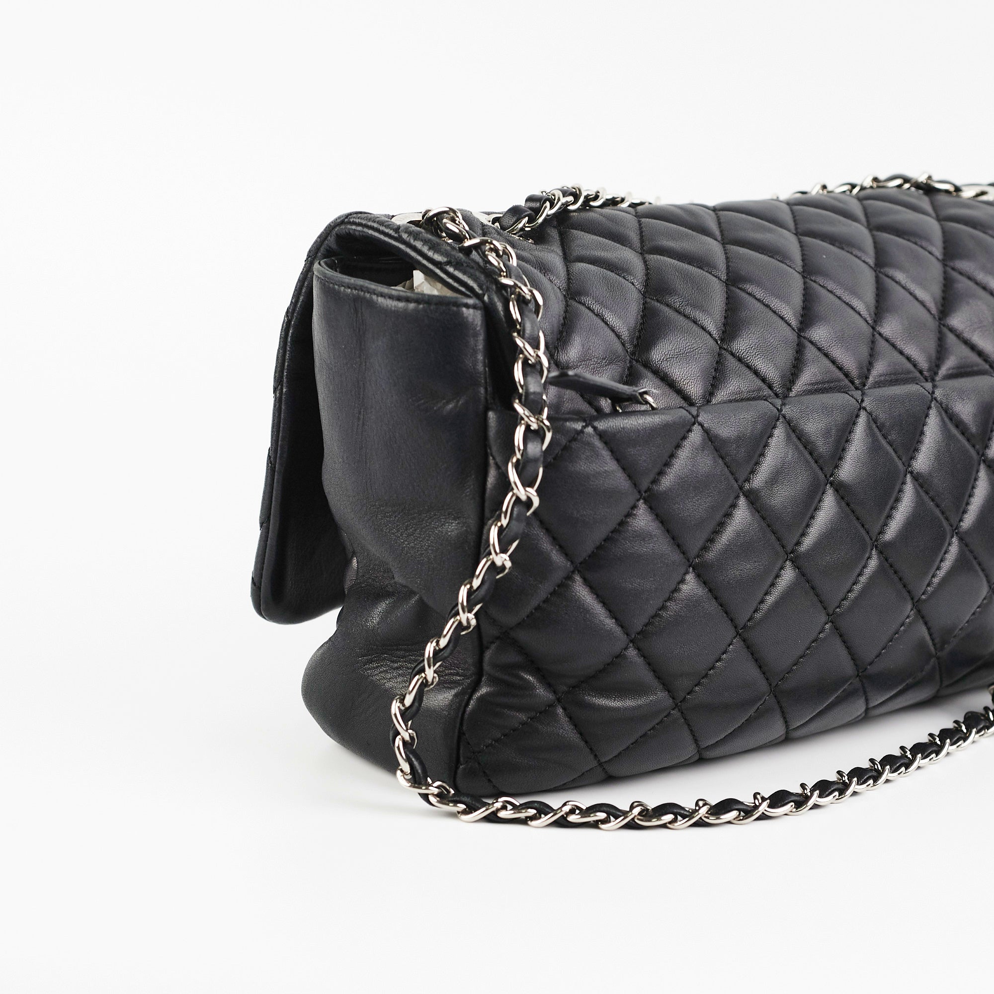 Chanel Classic Flap Bag Black Leather Shoulder Bag for Women - Perfect for Evening Parties, Date Nights & Luxury Fashion Accessories
