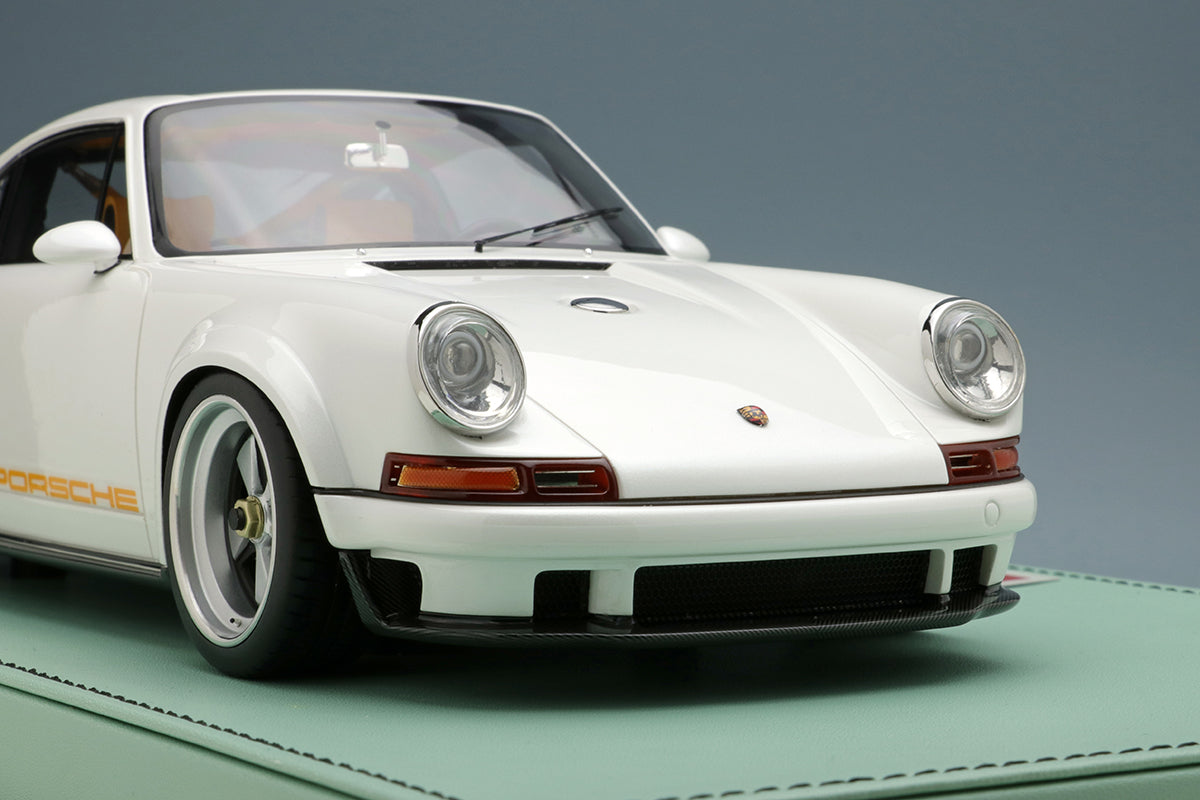 1:18 Scale Porsche 911 (964) Singer DLS 2018 Diecast Model Car - Pearl White Finish | Collectible Display Piece for Car Enthusiasts & Office Decor