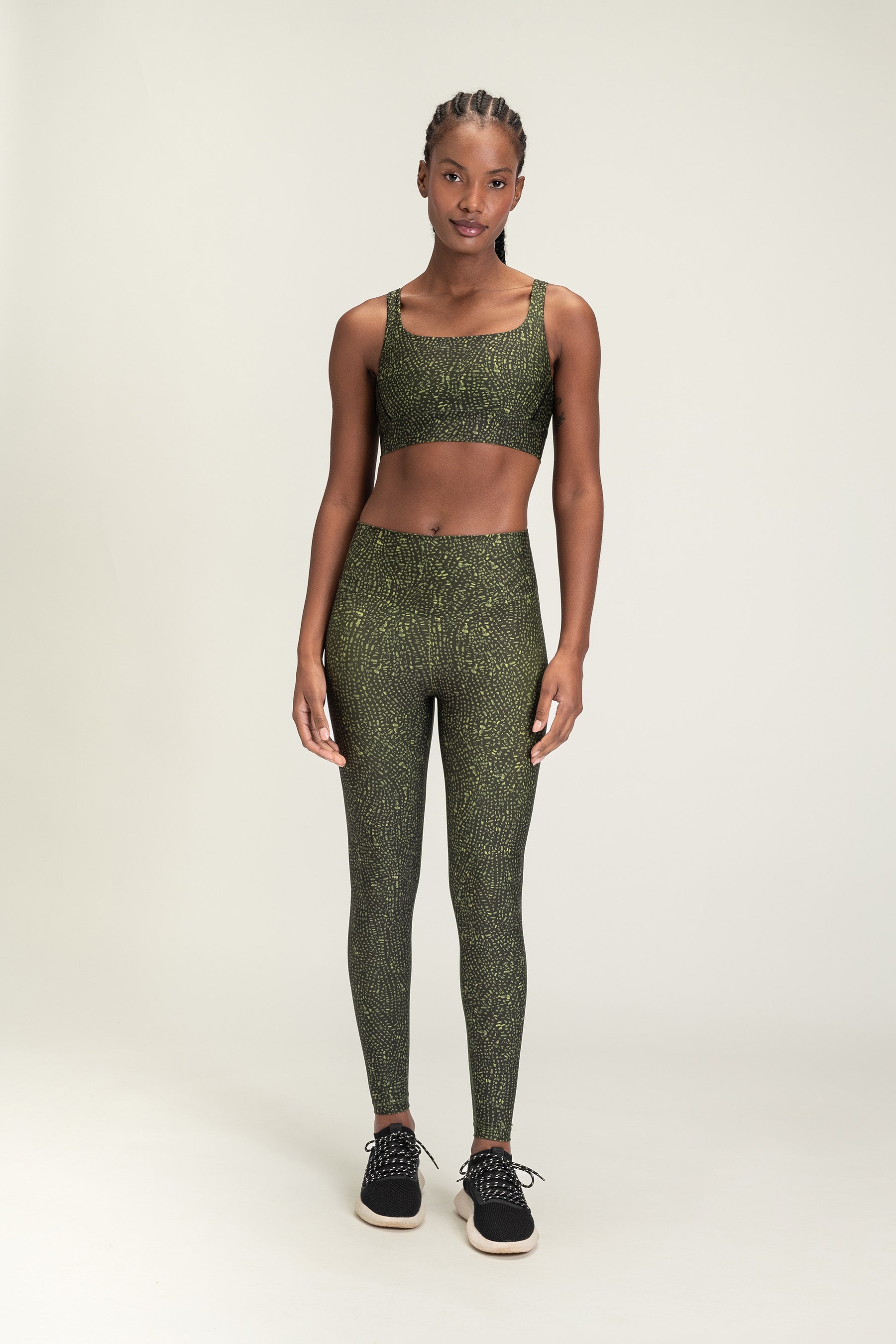 Minimalist High Support Tech Sports Bra for Women - Perfect for Running, Yoga & Gym Workouts
