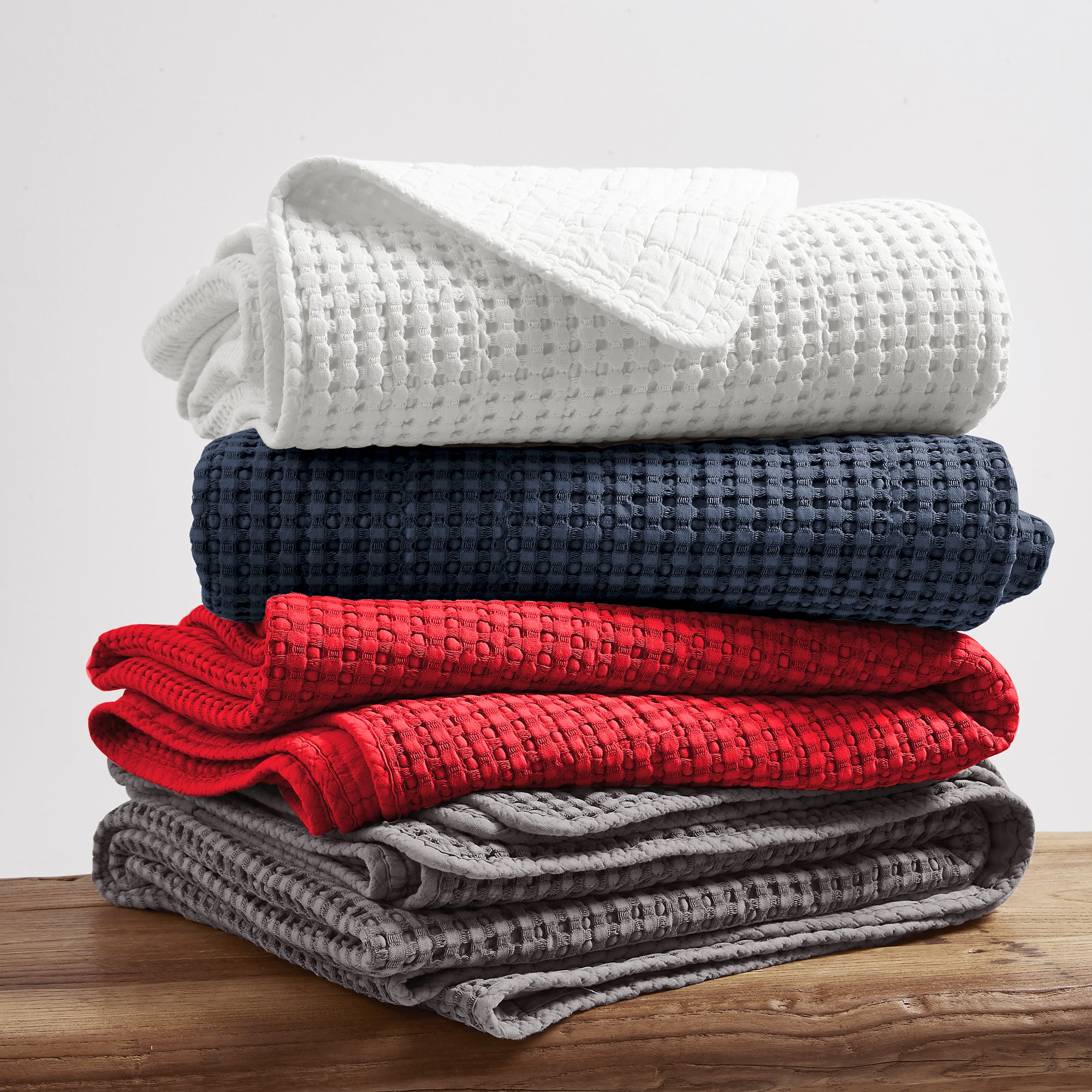 Mills Waffle Red Quilt Set - King Size Bedding, Ultra Soft & Breathable, Perfect for Winter Warmth - Cozy Home Decor, Guest Room & Master Bedroom Upgrade