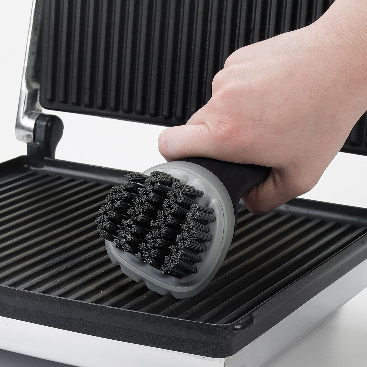 George Foreman 12-Serving Indoor/Outdoor Electric Grill with Removable Plates - Red (GFO201R) & OXO Good Grips Non-Scratch Electric Grill Brush - Perfect for BBQ, Panini Press, and Kitchen Cleaning - Black