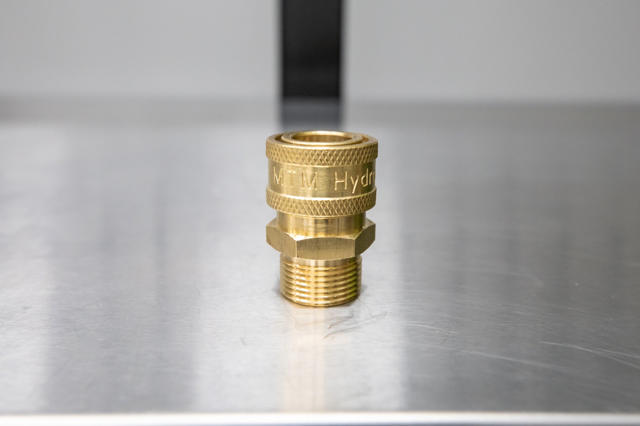 Brass M22 Male (15mm) to 3/8 Quick Disconnect (QD) Coupler Adapter - Perfect for Hydraulic Systems, Pneumatic Tools, and Industrial Equipment Connections