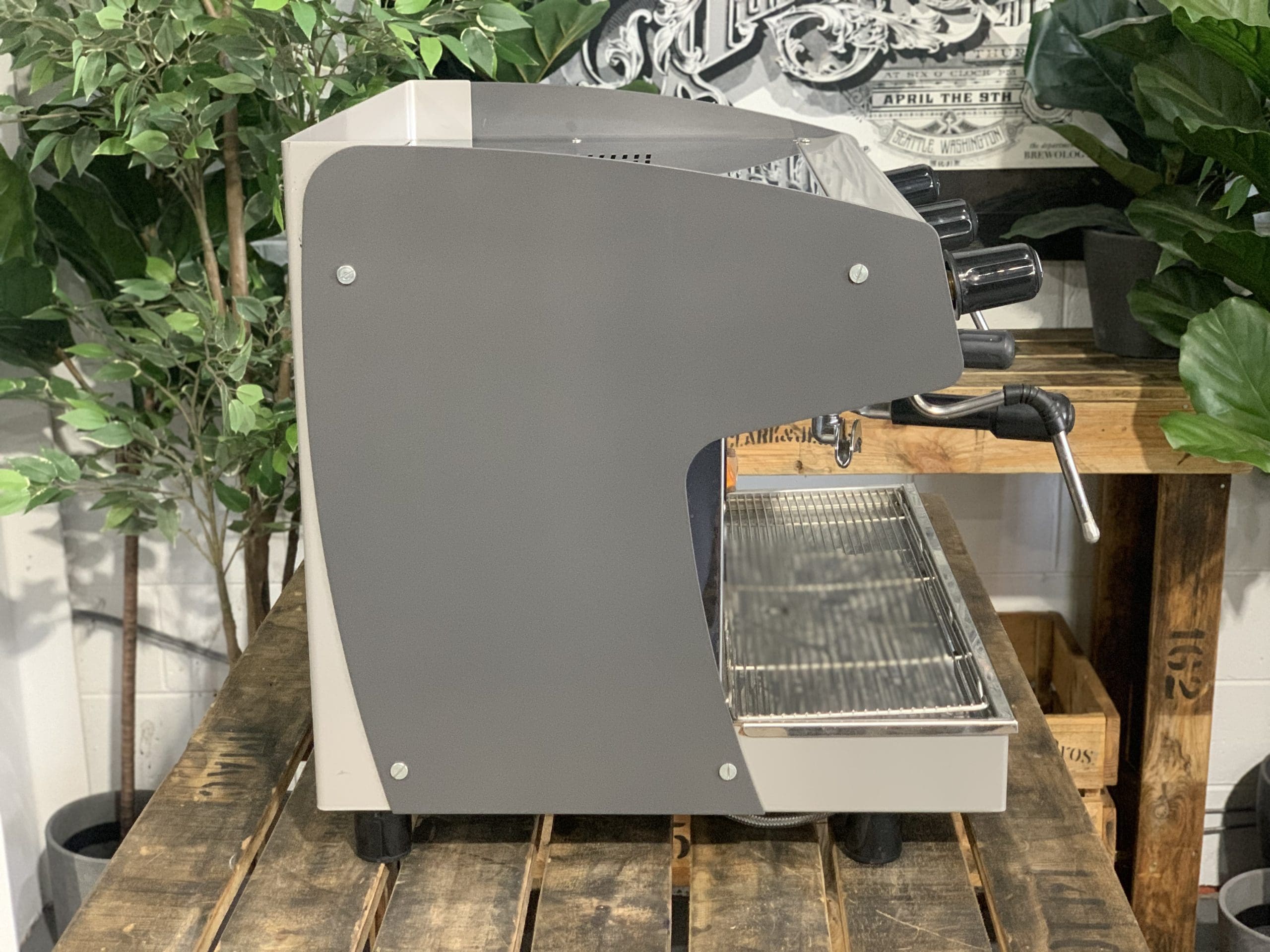 Carimali Pratica E2 2 Group Commercial Espresso Machine - Grey | Professional Coffee Maker for Cafes, Restaurants & Offices | Perfect for High-Volume Brewing & Latte Art