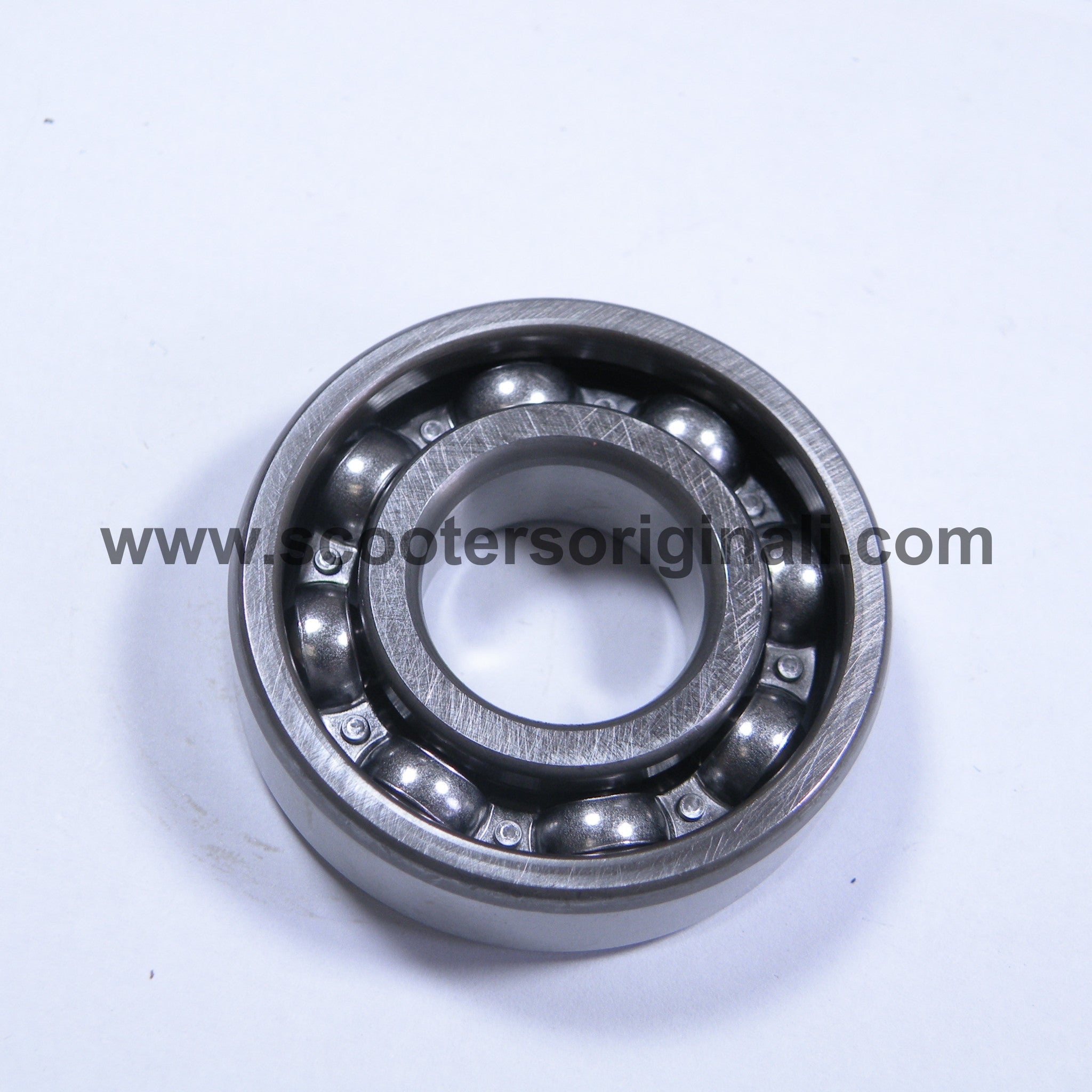 Lambretta Mainshaft Gear Cluster Ball Bearing Endplate - High Performance Replacement Part for Scooter Engine Repair & Maintenance | Perfect for Vintage Vespa, Lambretta Restoration Projects