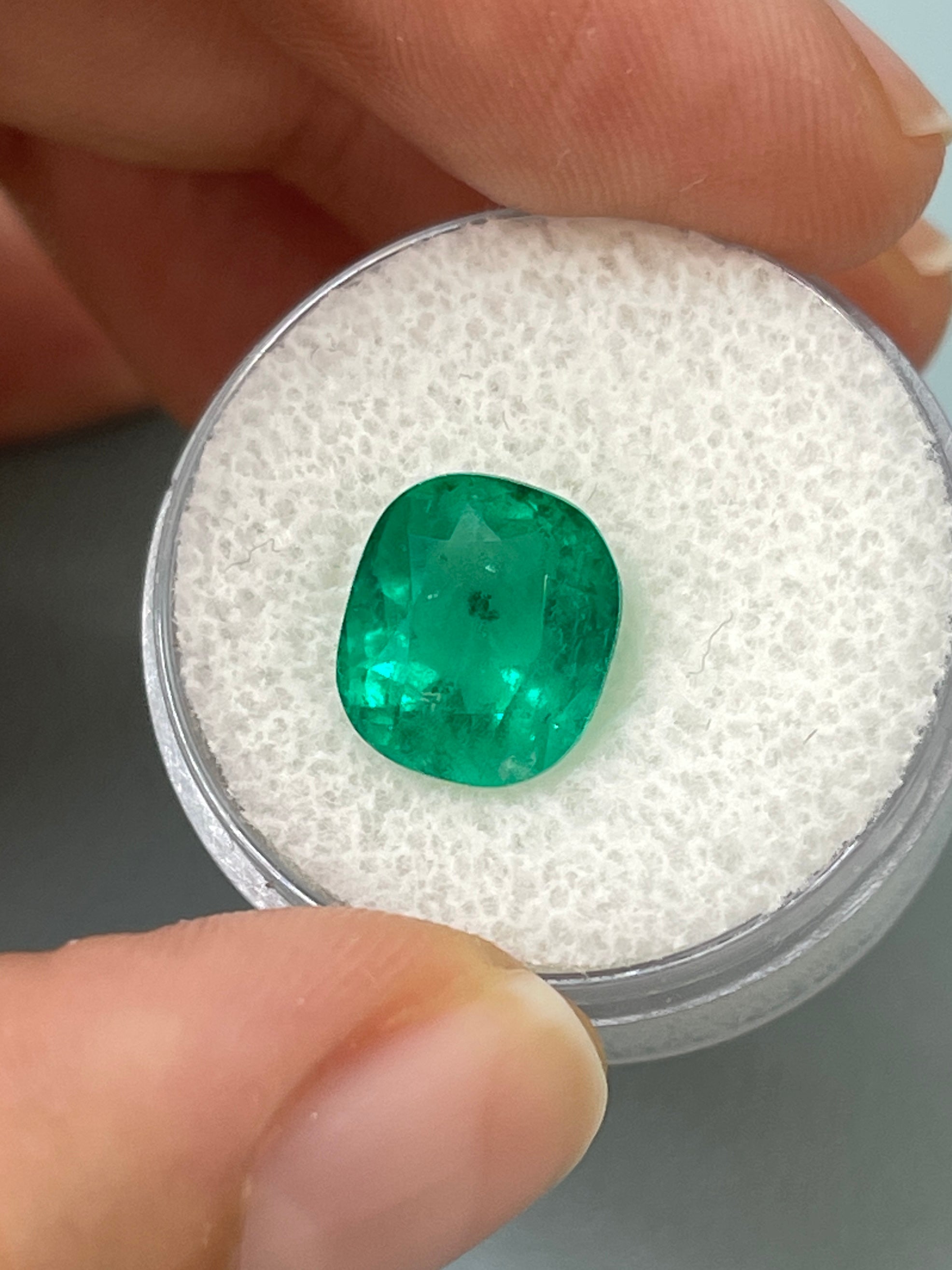 4.37 Carat Natural Colombian Emerald - 10.5x9mm Cushion Cut Loose Gemstone, Deep Green with Unique Freckles | Perfect for Engagement Rings, Fine Jewelry & Collector's Pieces