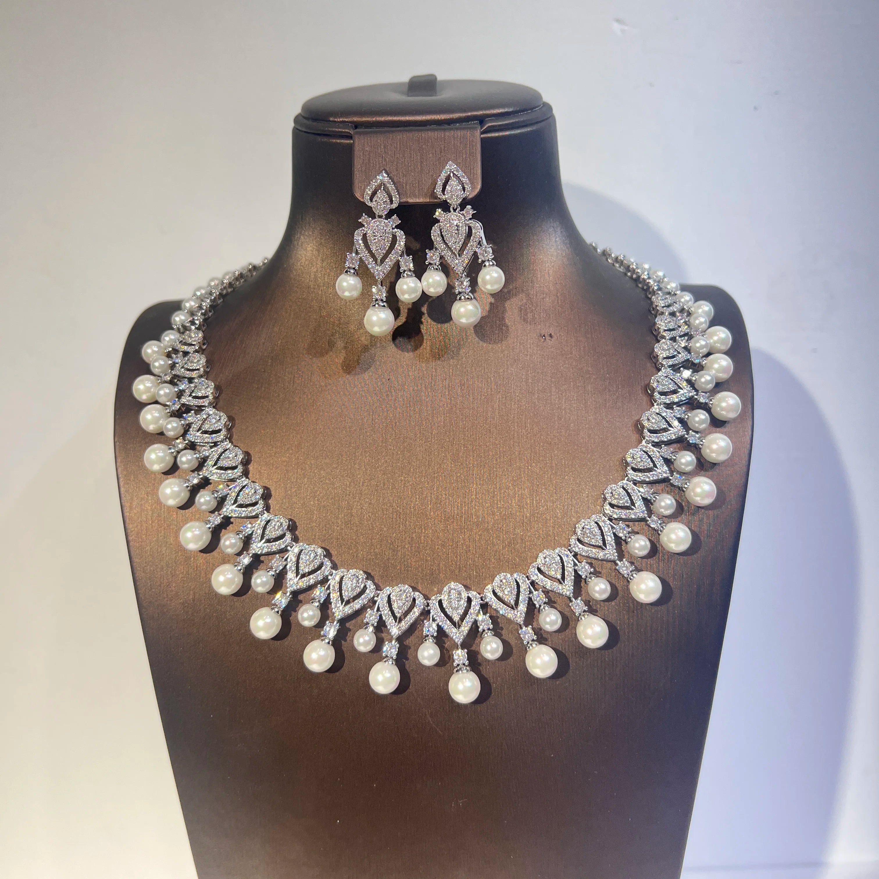 Heart Shaped Pearl Choker Necklace with Zirconia - Elegant Wedding Jewelry Set for Brides, Anniversary Gifts & Romantic Date Nights