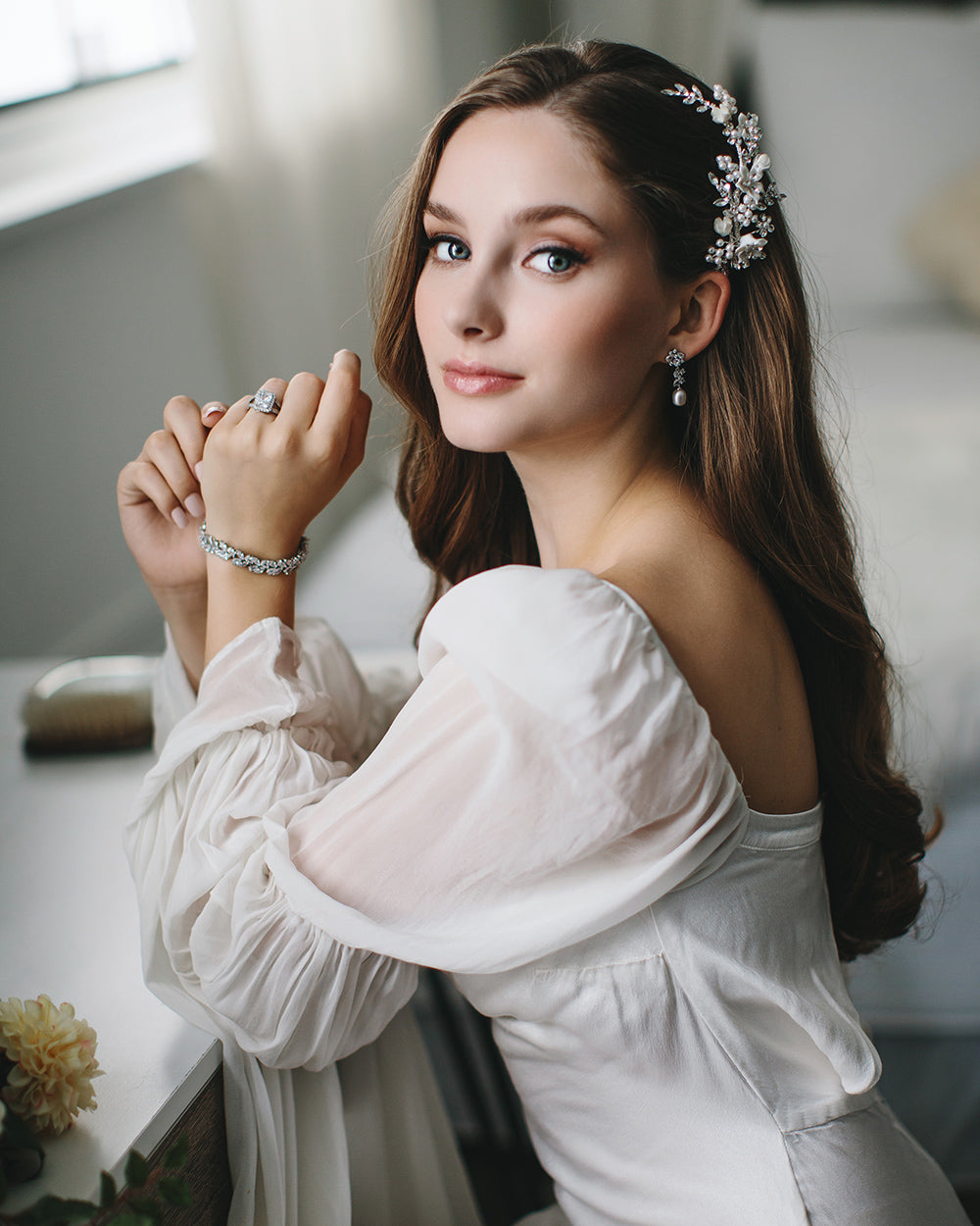 Eliana Pearl Hair Clip - Elegant Pearl Hair Accessory for Women & Girls - Perfect for Weddings, Parties & Everyday Styling