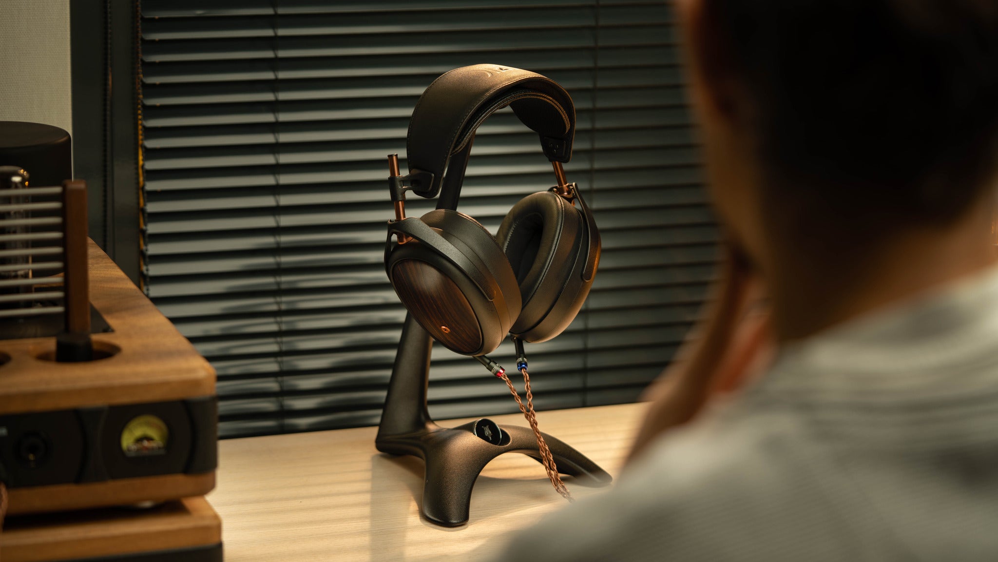 Meze LIRIC 2nd Gen Premium Over-Ear Headphones - High-Fidelity Sound, Noise Isolation - Perfect for Audiophiles, Studio Recording & Travel