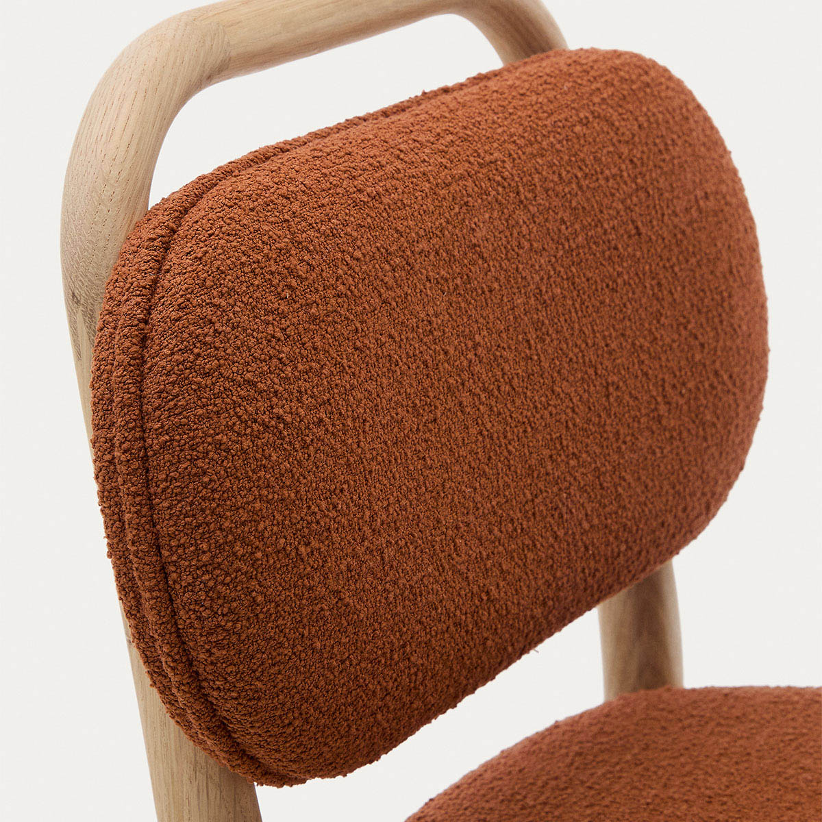 Helda Kids Chair - Sturdy & Comfortable Children's Chair for Reading, Studying & Playtime - Perfect for Bedroom, Playroom & Classroom Use
