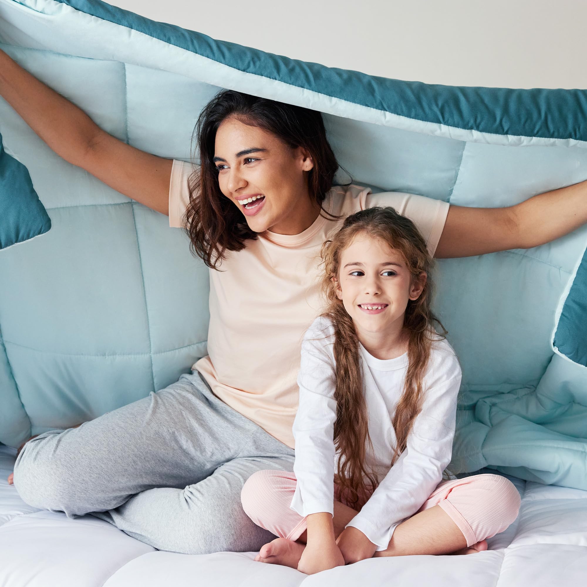 Lightweight Reversible 3-Piece Comforter Set - All Seasons Down Alternative Bedding with 2 Pillow Shams, King Size in Dusty Teal/Aqua Blue - Perfect for Master Bedroom, Guest Room & Dorm Decor