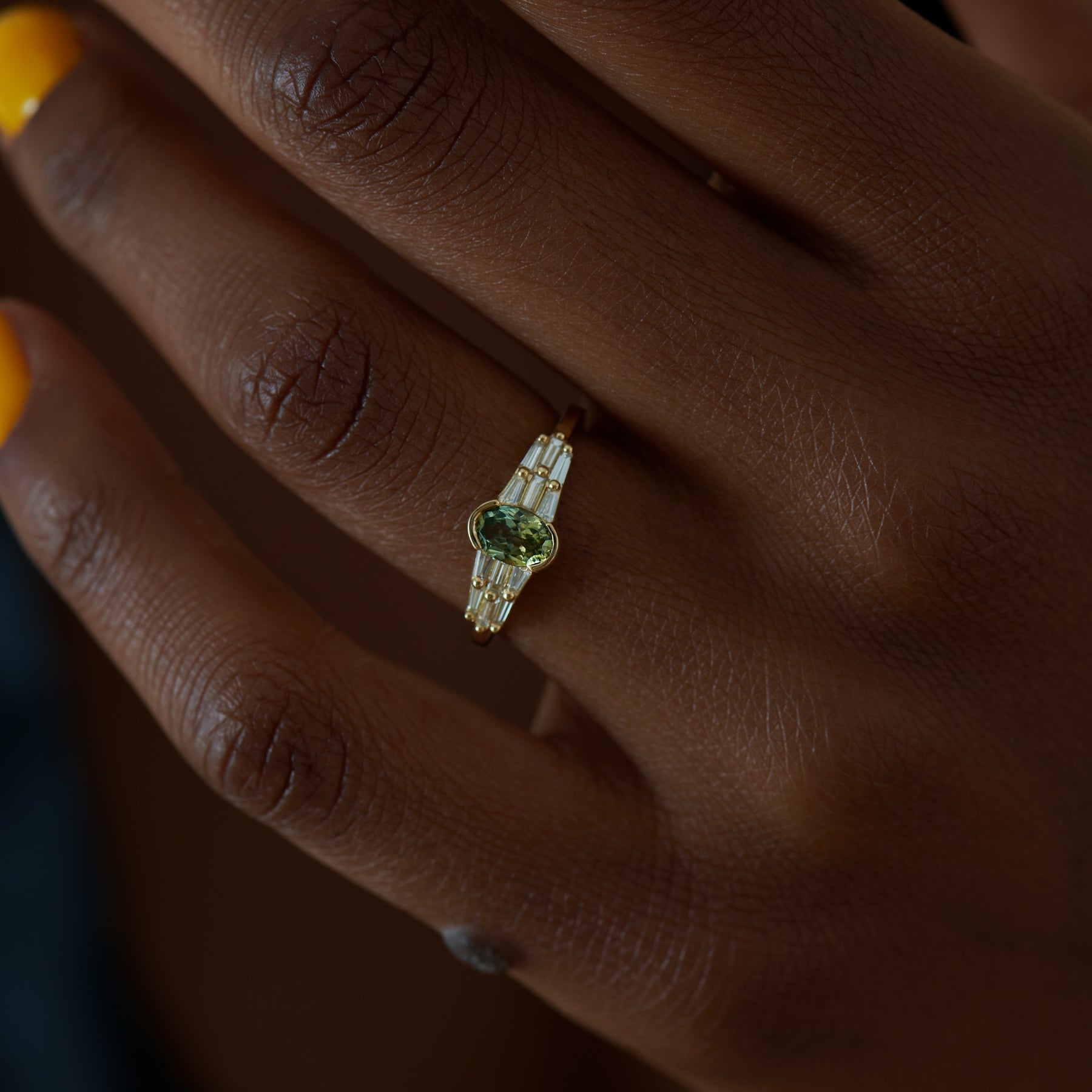 Exquisite Parti Sapphire and Diamond Engagement Ring - Handcrafted Tapered Band for Unique Proposals - Perfect for Anniversaries, Weddings & Special Occasions