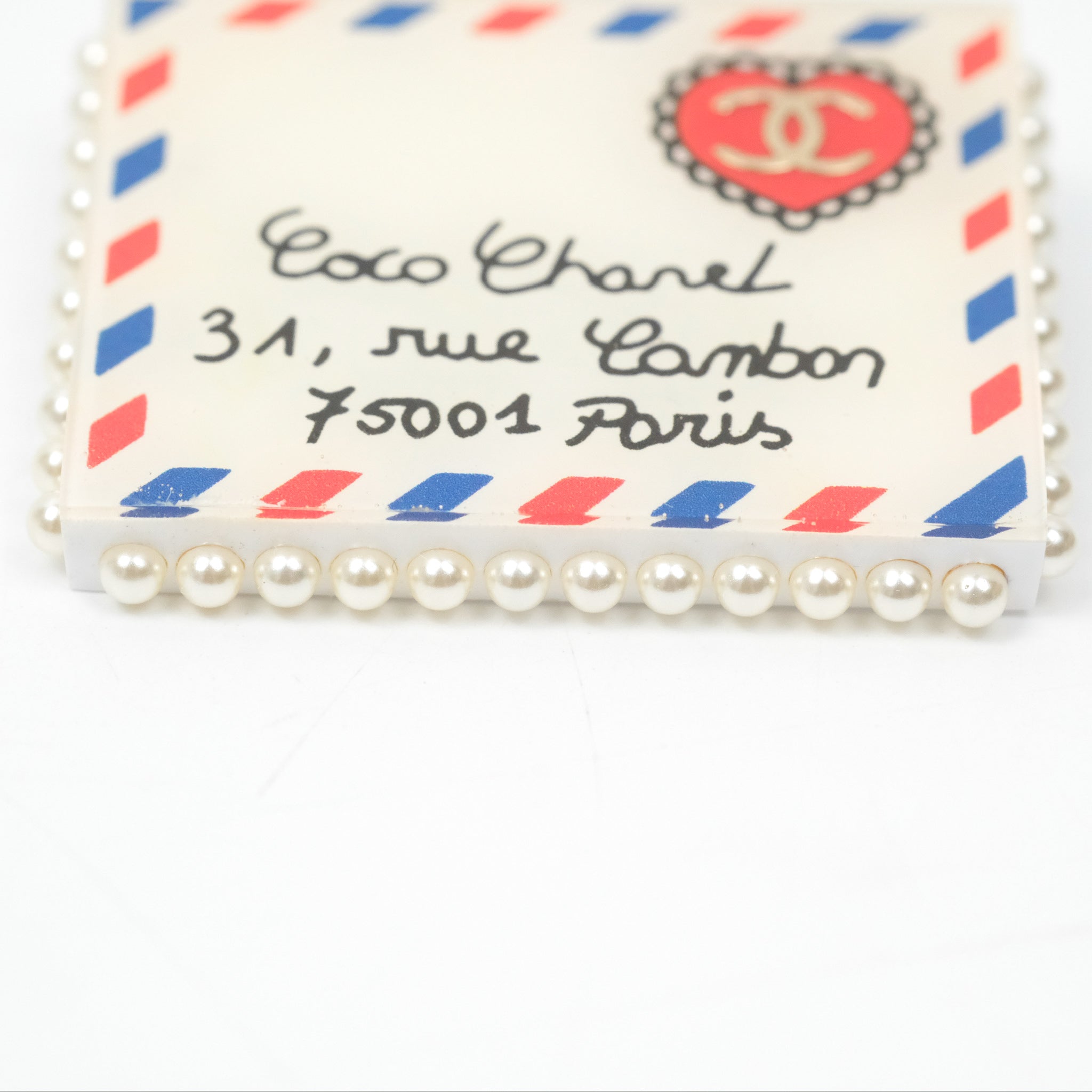 Chanel CC Logo Pearl Brooch Gold Tone Vintage 19C - Elegant Jewelry for Women, Perfect for Parties, Weddings & Special Occasions