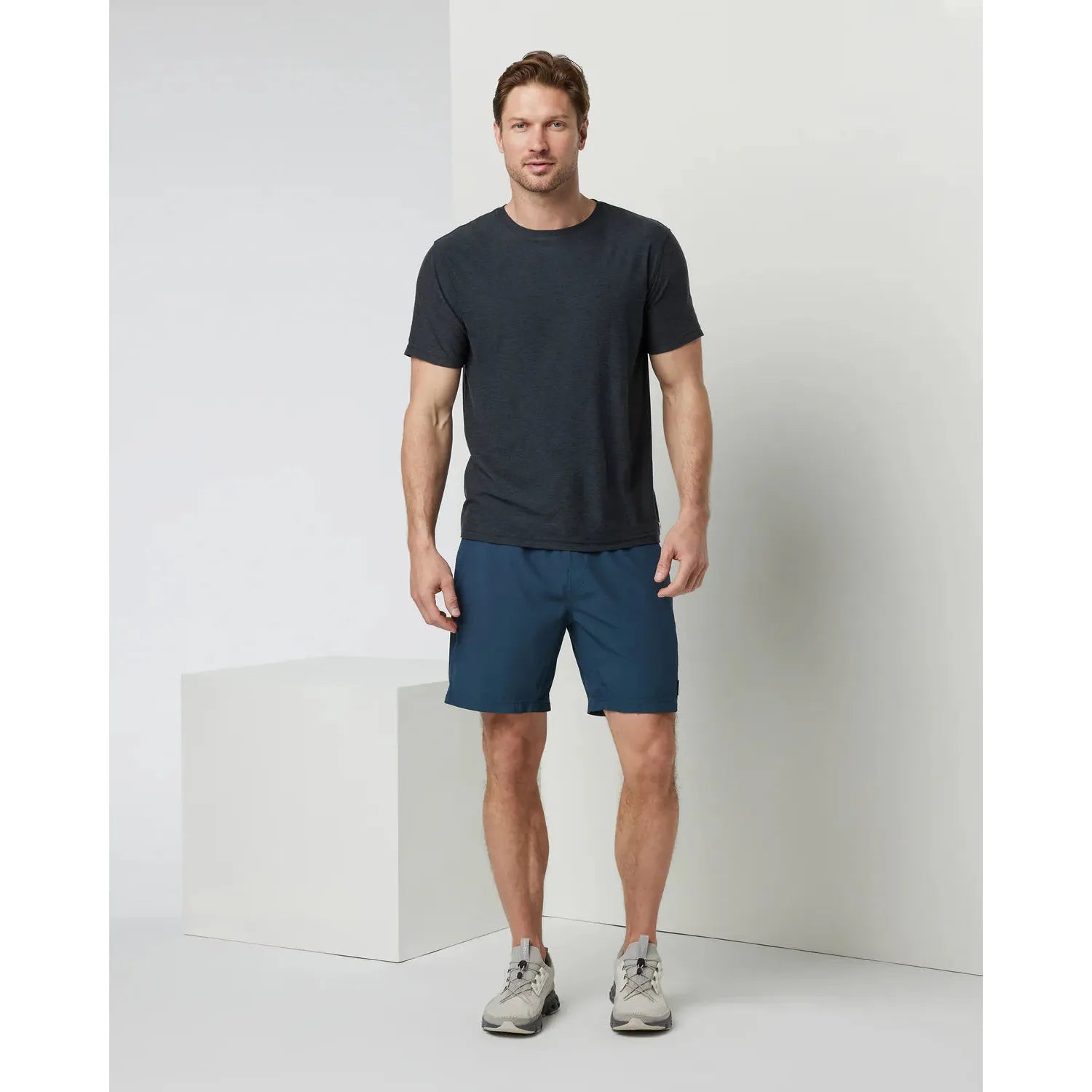 Vuori Men's Strato Tech Tee - Moisture-Wicking Performance T-Shirt for Gym & Running | Breathable Quick-Dry Activewear for Workouts & Outdoor Activities