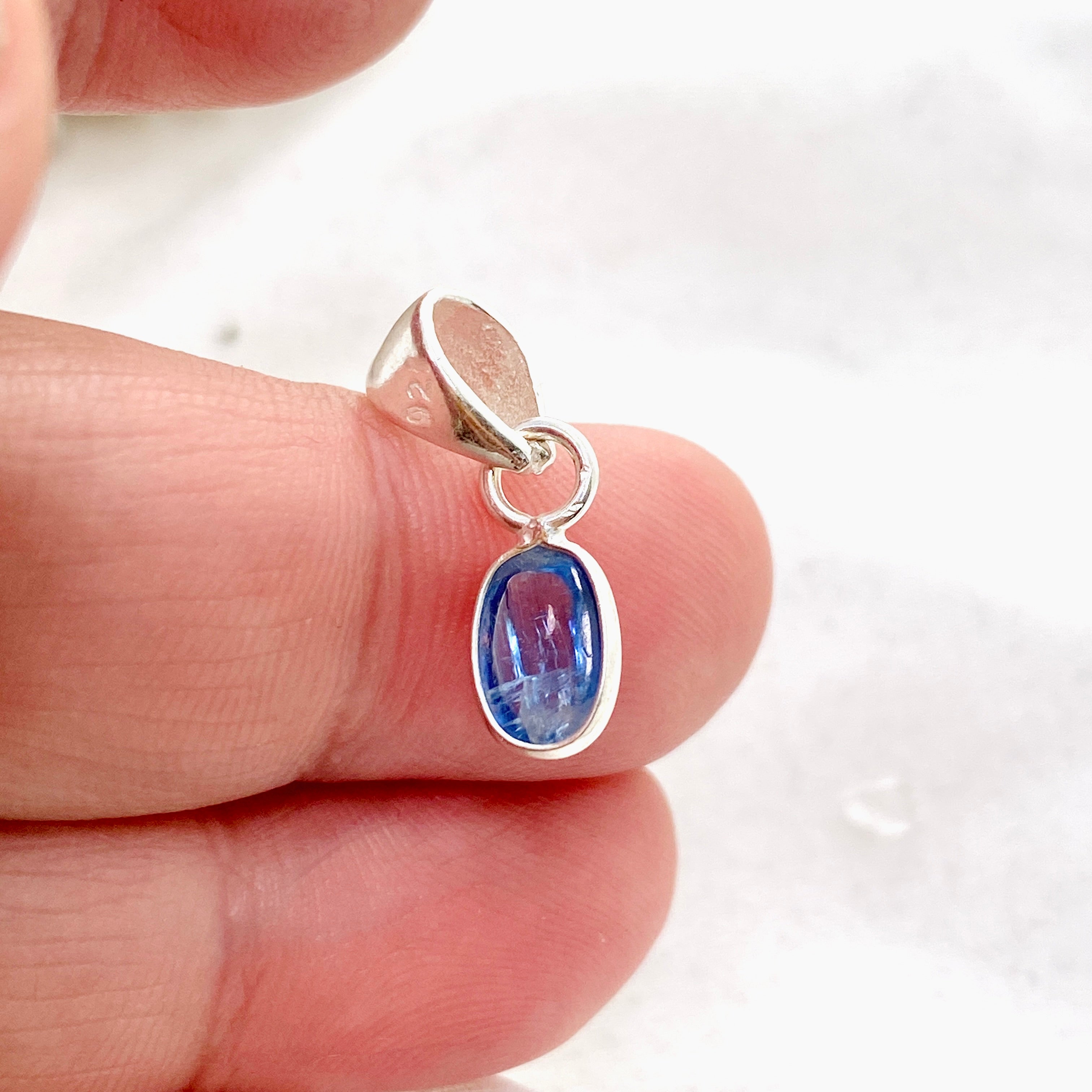 Natural Blue Kyanite Oval Cabochon Pendant Necklace KPGJ4615 - Perfect for Healing Crystal Jewelry & Spiritual Energy Work