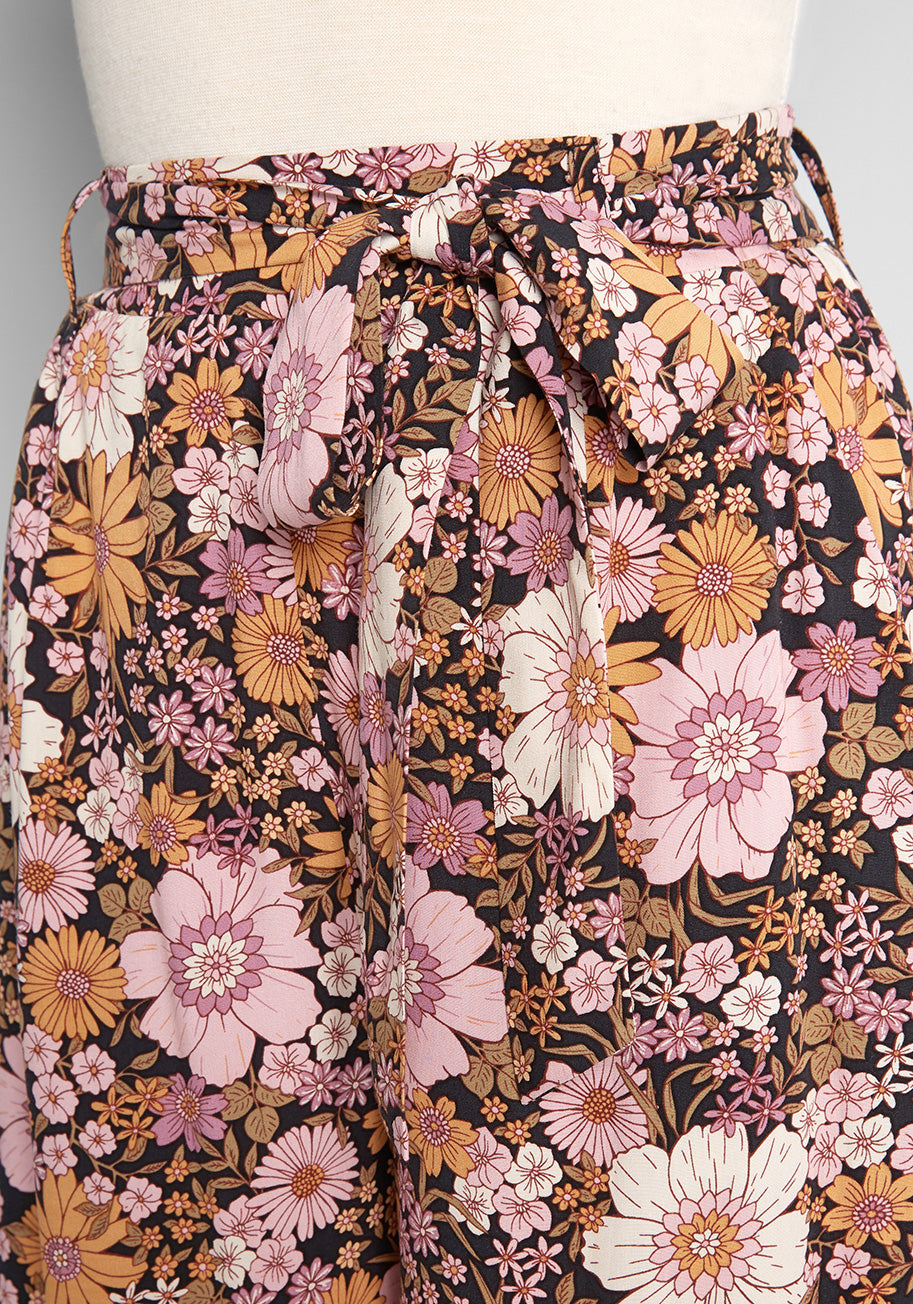 ModCloth x Princess Highway Women's Autumn Floral Wide Leg Pants - Stylish Boho Chic Pants for Fall Fashion & Casual Outings