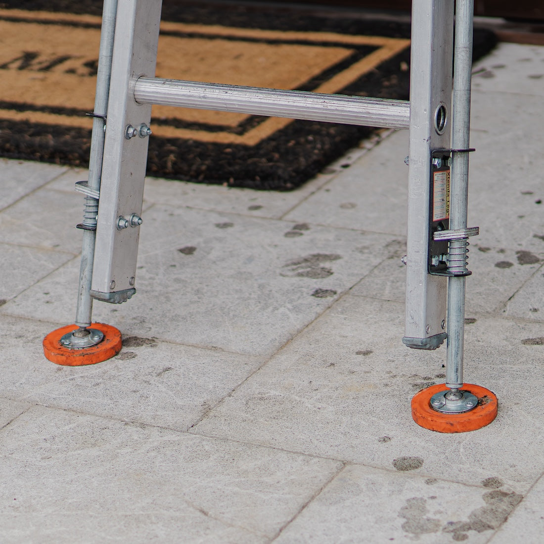Xtenda Leg Ladder Levelers - Heavy Duty Rubber Feet for Stability & Safety | Perfect for Extension Ladders, Scaffolding & Work Platforms | Outdoor & Indoor Use