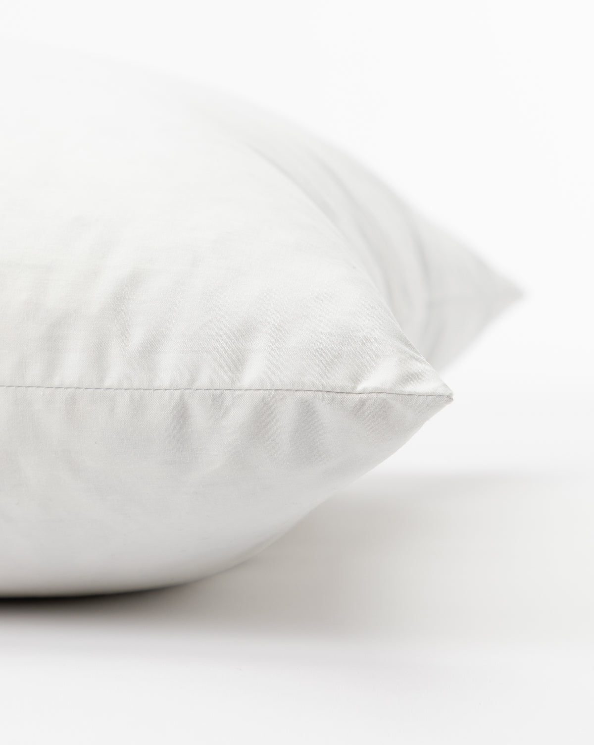 Premium Down Alternative Pillow Insert - Hypoallergenic & Breathable for Ultimate Comfort - Perfect for Bed, Sofa, and Guest Room Use