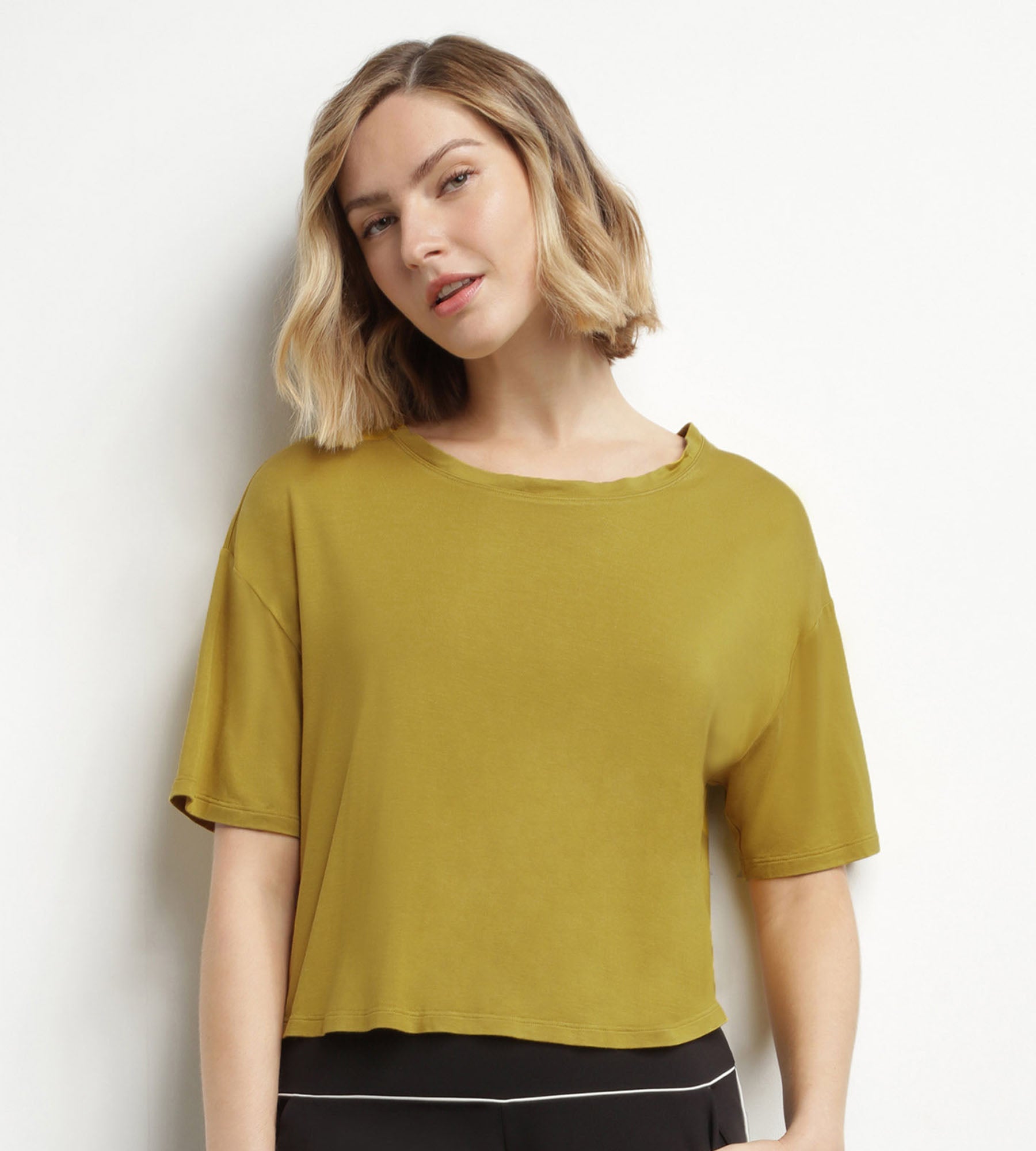 Olive Green Viscose Open Back Sports T-Shirt for Women - Breathable & Stylish Workout Top for Yoga, Running & Gym