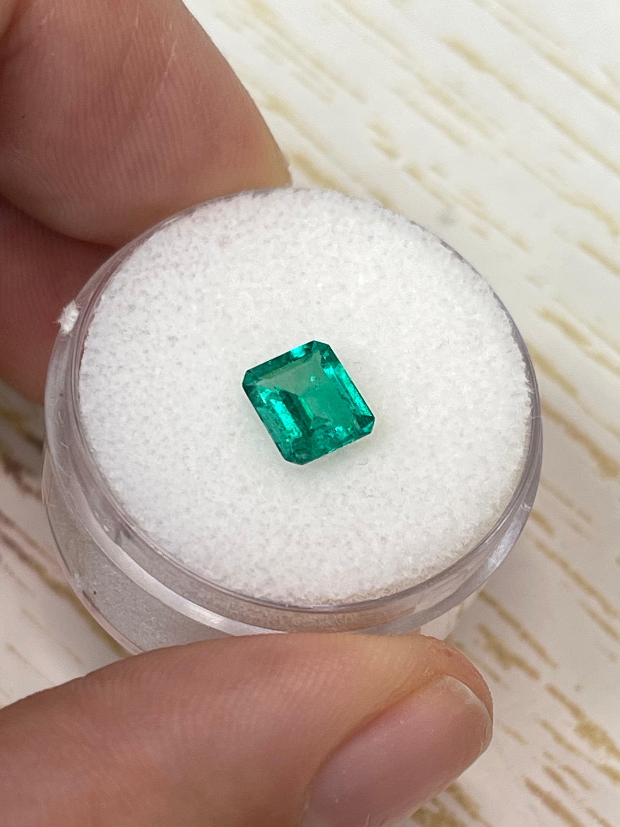 0.90 Carat 7x6mm Vivid Green Natural Loose Colombian Emerald Gemstone - Emerald Cut for Jewelry Making, Engagement Rings & Fine Collections