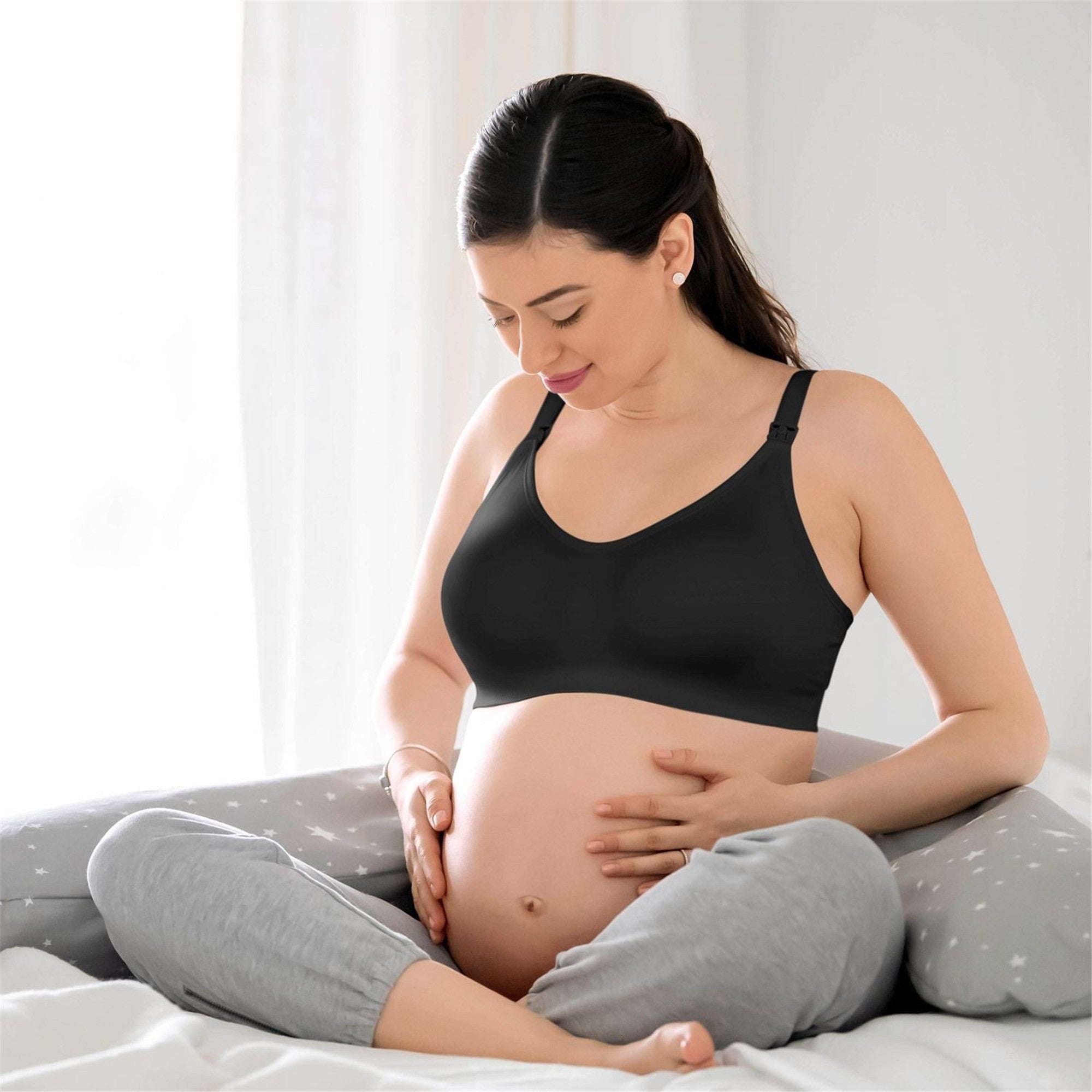 Medela Ultimate Body Fit Bra - Comfortable Nursing & Maternity Bra for Breastfeeding Moms - Perfect for Daily Wear, Workouts, and Postpartum Recovery