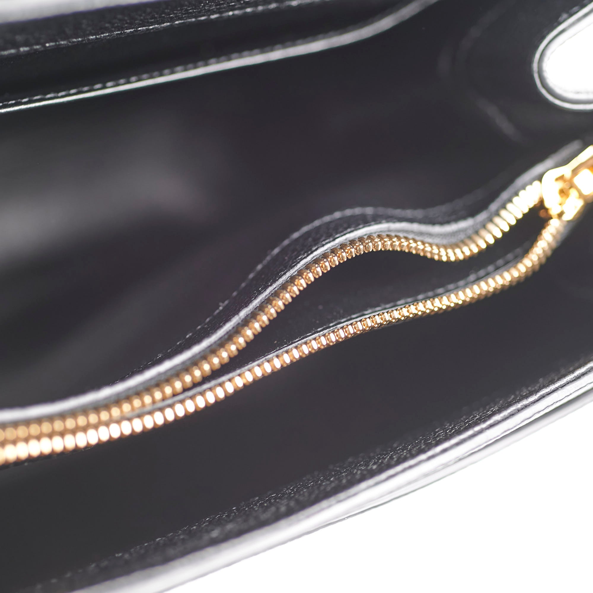 Celine 16 Classique Handbag in Black Grained Calfskin Leather - Luxury Shoulder Bag for Women, Perfect for Work, Travel and Everyday Use