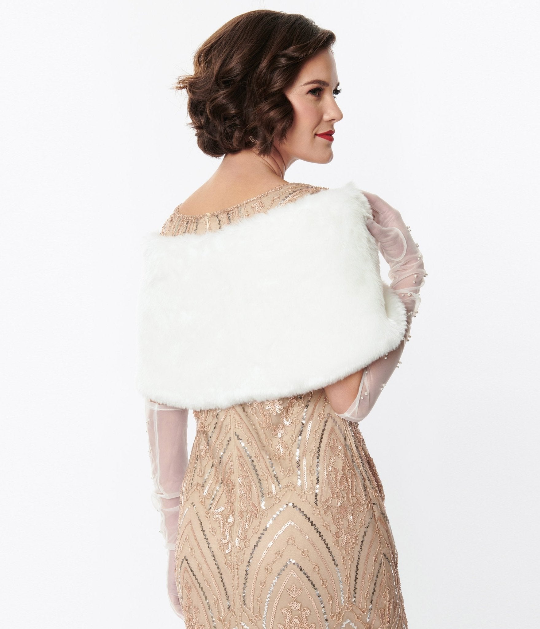1920s Vintage White Faux Fur Shawl with Ribbon Trim - Perfect for Gatsby Parties, Flapper Costumes & Winter Weddings