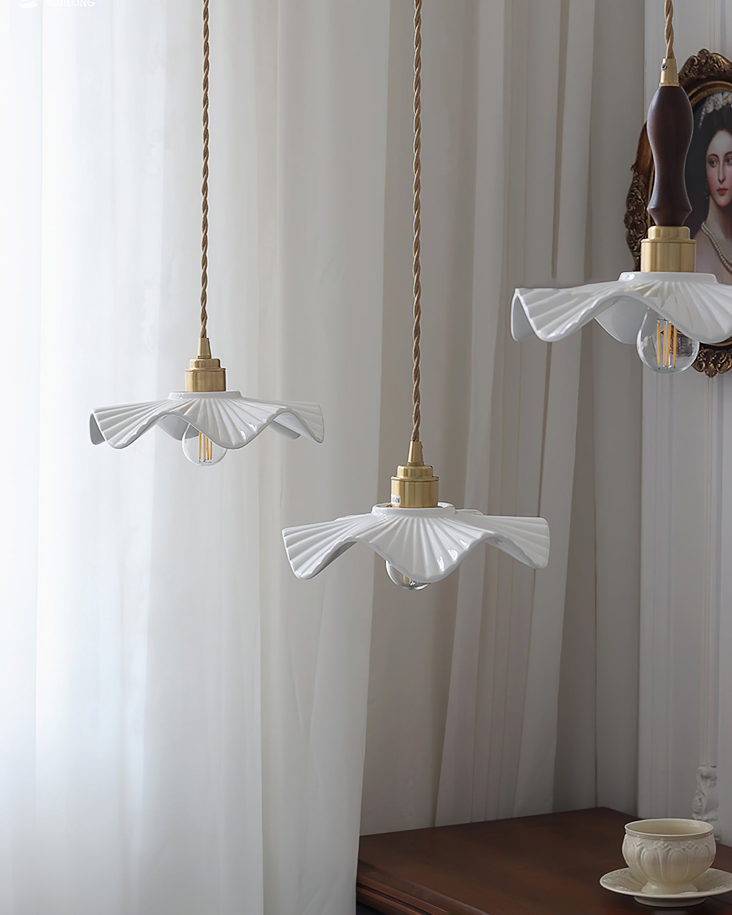 Modern Ceramic Wave Flower Pendant Light - Handcrafted Boho Ceiling Lamp for Living Room, Bedroom & Dining Room Decor