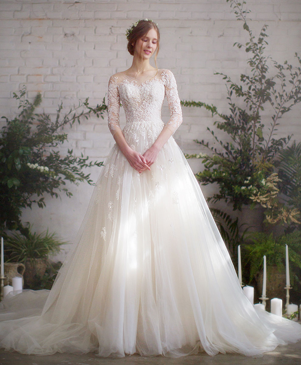 Elegant Champagne Tulle Lace Long Wedding Dress - A-Line Bridal Gown for Church, Beach & Outdoor Ceremonies